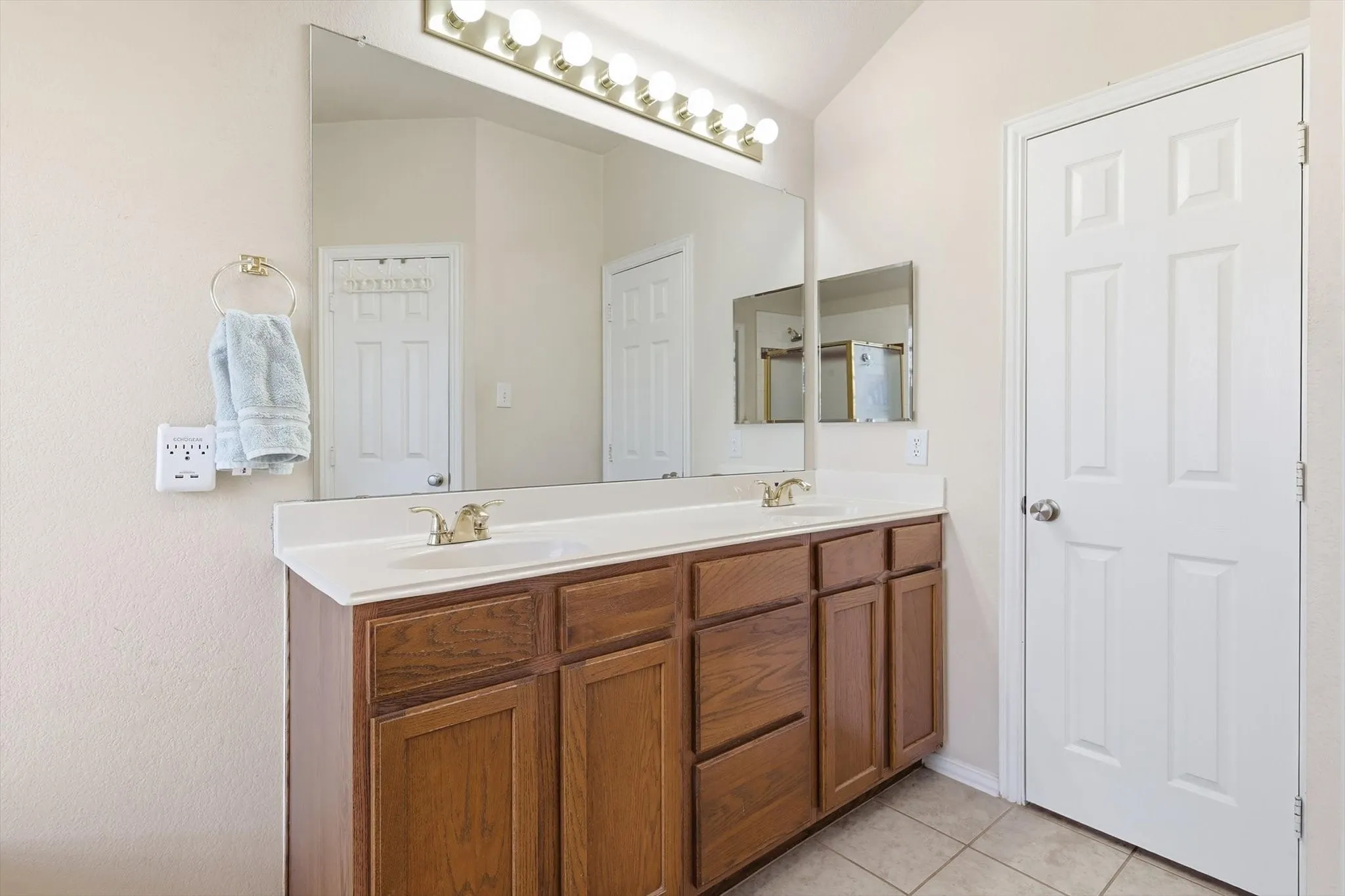 Single Family Residence For Sale in Tarrant County , 4168 Slick Rock, Fort Worth, Texas 76040, 3 Bedroom, 2 Bathroom, 2 Garage spaces, 1,918 Sqft, built in 1997, mls#21303484, Real Estate Agent in Fort Worth, Homes For Sale in Tarrant county, Homes For Sale in Fort Worth, Realtor in Fort Worth Texas, Real Estate Brokerage Independent Realty Texas, Luminita Cordes Realtor