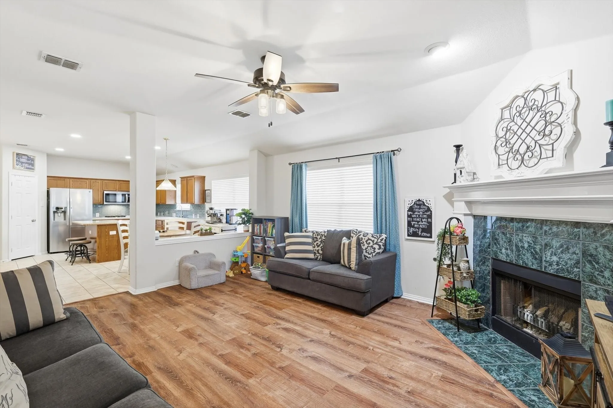 Single Family Residence For Sale in Tarrant County , 4168 Slick Rock, Fort Worth, Texas 76040, 3 Bedroom, 2 Bathroom, 2 Garage spaces, 1,918 Sqft, built in 1997, mls#21303484, Real Estate Agent in Fort Worth, Homes For Sale in Tarrant county, Homes For Sale in Fort Worth, Realtor in Fort Worth Texas, Real Estate Brokerage Independent Realty Texas, Luminita Cordes Realtor