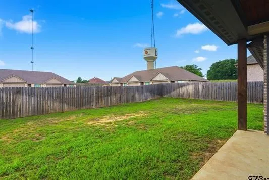 Single Family Residence For Sale in Smith County , 719 Liberty Street, Bullard, Texas 75757, 3 Bedroom, 3 Bathroom, 2 Garage spaces, 1,873 Sqft, built in 2021, mls#21303489, Real Estate Agent in Bullard, Homes For Sale in Smith county, Homes For Sale in Bullard, Realtor in Bullard Texas, Real Estate Brokerage Independent Realty Texas, Luminita Cordes Realtor