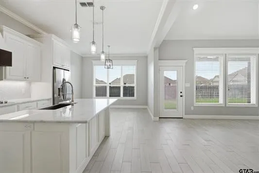 Single Family Residence For Sale in Smith County , 719 Liberty Street, Bullard, Texas 75757, 3 Bedroom, 3 Bathroom, 2 Garage spaces, 1,873 Sqft, built in 2021, mls#21303489, Real Estate Agent in Bullard, Homes For Sale in Smith county, Homes For Sale in Bullard, Realtor in Bullard Texas, Real Estate Brokerage Independent Realty Texas, Luminita Cordes Realtor