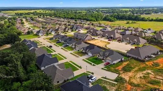 Single Family Residence For Sale in Smith County , 719 Liberty Street, Bullard, Texas 75757, 3 Bedroom, 3 Bathroom, 2 Garage spaces, 1,873 Sqft, built in 2021, mls#21303489, Real Estate Agent in Bullard, Homes For Sale in Smith county, Homes For Sale in Bullard, Realtor in Bullard Texas, Real Estate Brokerage Independent Realty Texas, Luminita Cordes Realtor