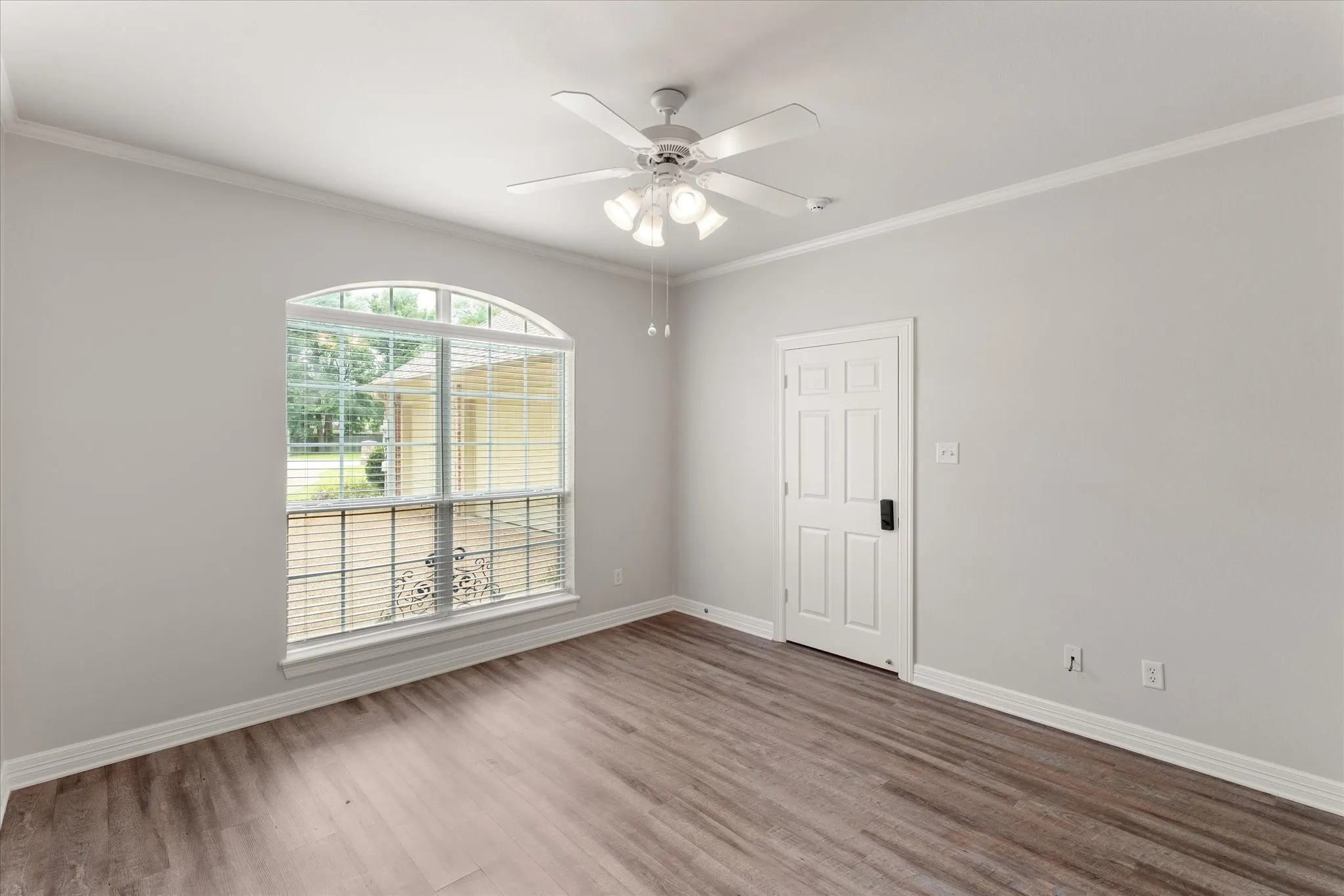 Single Family Residence For Sale in Smith County , 11240 Marsh Wren Circle, Flint, Texas 75762, 4 Bedroom, 3 Bathroom, 3 Garage spaces, 3,258 Sqft, built in 2002, mls#21302774, Real Estate Agent in Flint, Homes For Sale in Smith county, Homes For Sale in Flint, Realtor in Flint Texas, Real Estate Brokerage Independent Realty Texas, Luminita Cordes Realtor