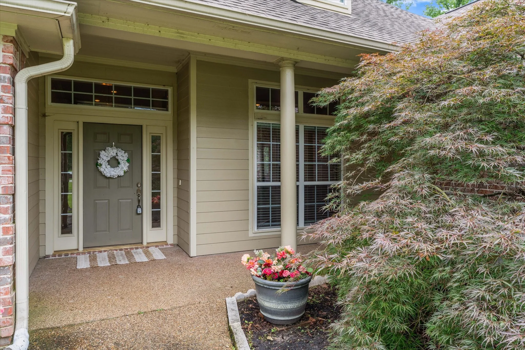 Single Family Residence For Sale in Smith County , 11240 Marsh Wren Circle, Flint, Texas 75762, 4 Bedroom, 3 Bathroom, 3 Garage spaces, 3,258 Sqft, built in 2002, mls#21302774, Real Estate Agent in Flint, Homes For Sale in Smith county, Homes For Sale in Flint, Realtor in Flint Texas, Real Estate Brokerage Independent Realty Texas, Luminita Cordes Realtor