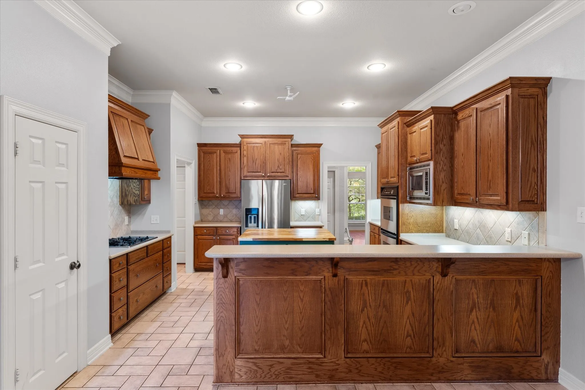 Single Family Residence For Sale in Smith County , 11240 Marsh Wren Circle, Flint, Texas 75762, 4 Bedroom, 3 Bathroom, 3 Garage spaces, 3,258 Sqft, built in 2002, mls#21302774, Real Estate Agent in Flint, Homes For Sale in Smith county, Homes For Sale in Flint, Realtor in Flint Texas, Real Estate Brokerage Independent Realty Texas, Luminita Cordes Realtor