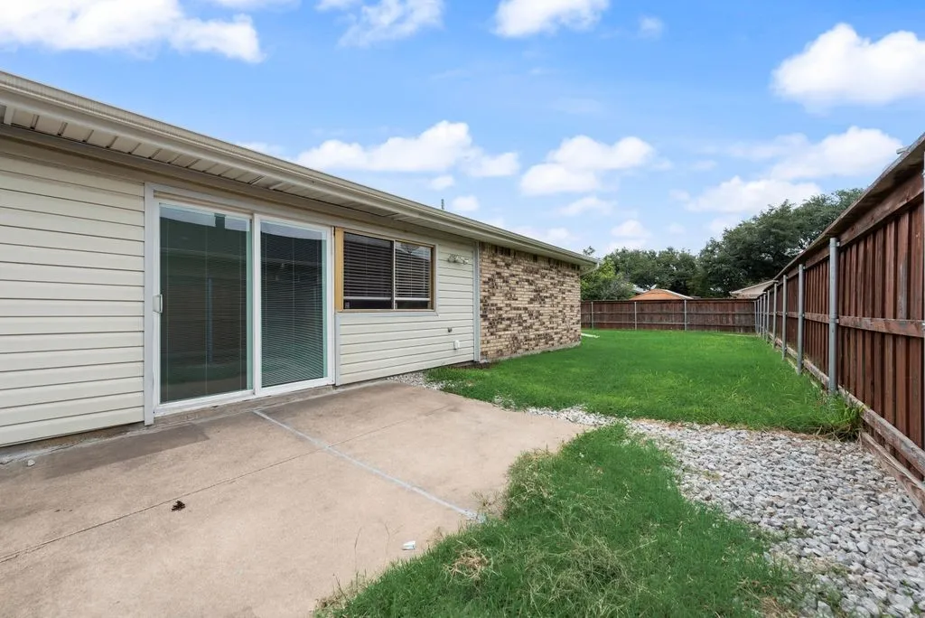 Single Family Residence For Rent in Denton County , 5033 Avery Lane, The Colony, Texas 75056, 4 Bedrooms, 2 Bathrooms, Garage spaces, 1,856 Sqft, built in 1974, Price $2,395, mls#21279503, Real Estate Agent in The Colony, Homes For Rent in Denton county, Homes For Rent in The Colony, Realtor in The Colony Texas, Real Estate Brokerage Independent Realty Texas, Luminita Cordes Realtor