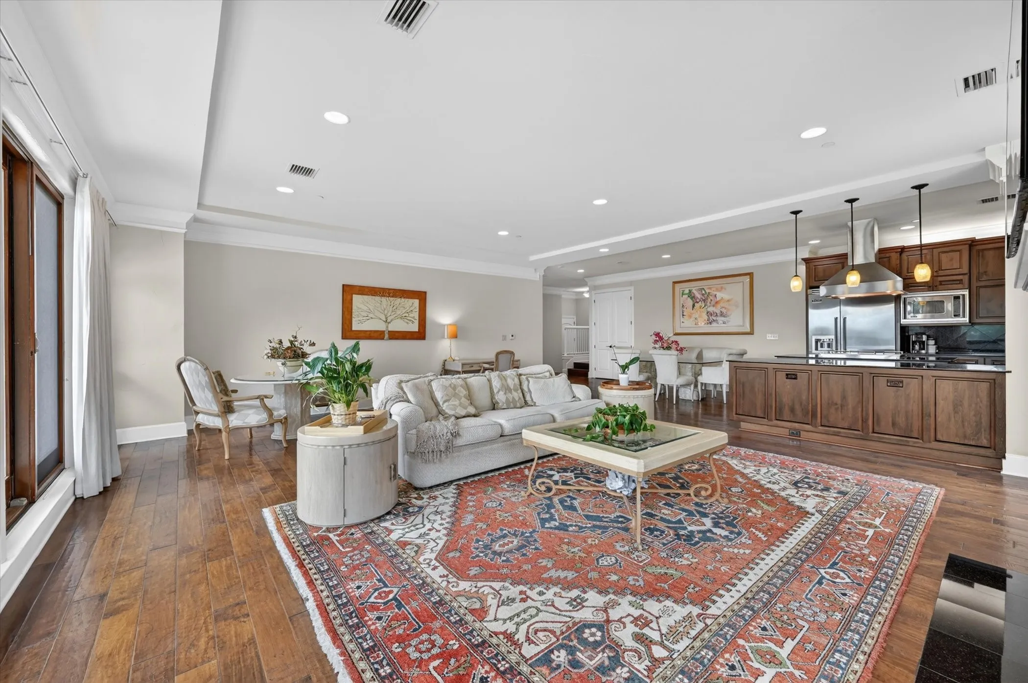 Condominium For Sale in Tarrant County , 501 Samuels Avenue 110, Fort Worth, Texas 76102, 2 Bedroom, 2 Bathroom, 2 Garage spaces, 2,091 Sqft, built in 2008, mls#21300332, Real Estate Agent in Fort Worth, Homes For Sale in Tarrant county, Homes For Sale in Fort Worth, Realtor in Fort Worth Texas, Real Estate Brokerage Independent Realty Texas, Luminita Cordes Realtor