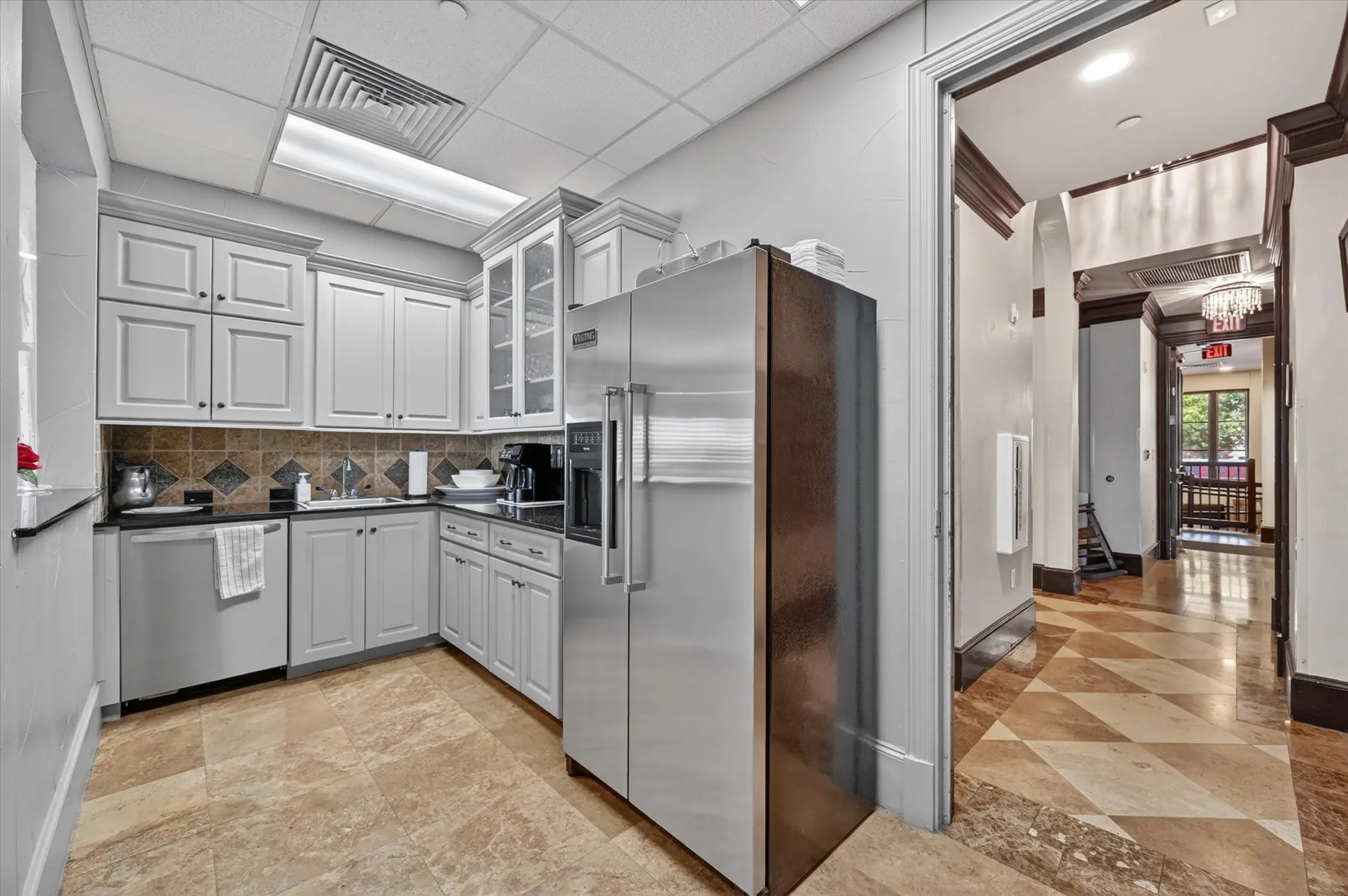 Condominium For Sale in Tarrant County , 501 Samuels Avenue 110, Fort Worth, Texas 76102, 2 Bedroom, 2 Bathroom, 2 Garage spaces, 2,091 Sqft, built in 2008, mls#21300332, Real Estate Agent in Fort Worth, Homes For Sale in Tarrant county, Homes For Sale in Fort Worth, Realtor in Fort Worth Texas, Real Estate Brokerage Independent Realty Texas, Luminita Cordes Realtor