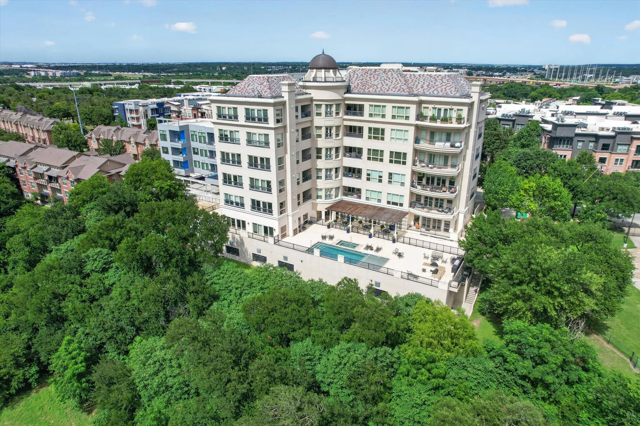 Condominium For Sale in Tarrant County , 501 Samuels Avenue 110, Fort Worth, Texas 76102, 2 Bedroom, 2 Bathroom, 2 Garage spaces, 2,091 Sqft, built in 2008, mls#21300332, Real Estate Agent in Fort Worth, Homes For Sale in Tarrant county, Homes For Sale in Fort Worth, Realtor in Fort Worth Texas, Real Estate Brokerage Independent Realty Texas, Luminita Cordes Realtor