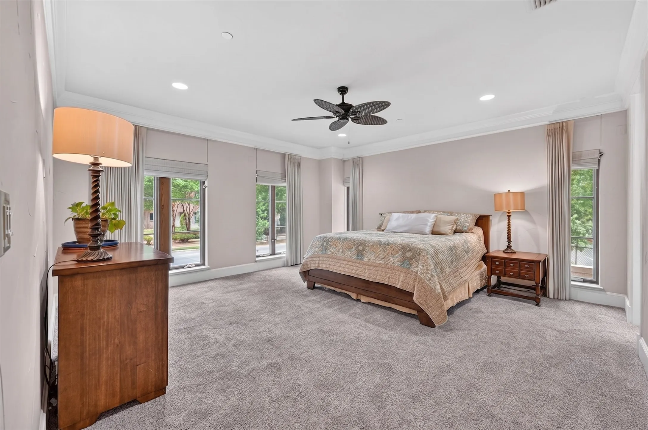 Condominium For Sale in Tarrant County , 501 Samuels Avenue 110, Fort Worth, Texas 76102, 2 Bedroom, 2 Bathroom, 2 Garage spaces, 2,091 Sqft, built in 2008, mls#21300332, Real Estate Agent in Fort Worth, Homes For Sale in Tarrant county, Homes For Sale in Fort Worth, Realtor in Fort Worth Texas, Real Estate Brokerage Independent Realty Texas, Luminita Cordes Realtor