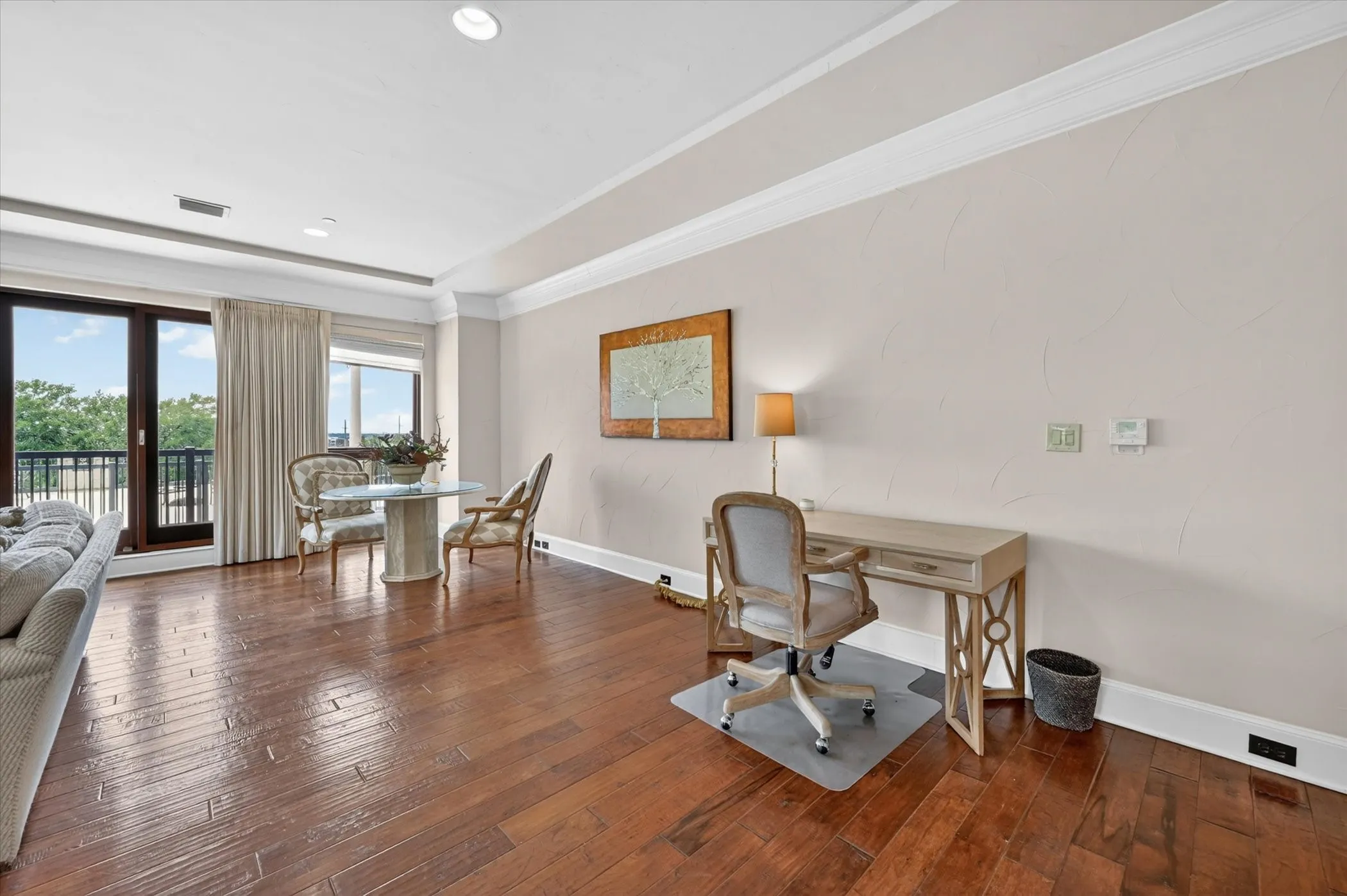 Condominium For Sale in Tarrant County , 501 Samuels Avenue 110, Fort Worth, Texas 76102, 2 Bedroom, 2 Bathroom, 2 Garage spaces, 2,091 Sqft, built in 2008, mls#21300332, Real Estate Agent in Fort Worth, Homes For Sale in Tarrant county, Homes For Sale in Fort Worth, Realtor in Fort Worth Texas, Real Estate Brokerage Independent Realty Texas, Luminita Cordes Realtor