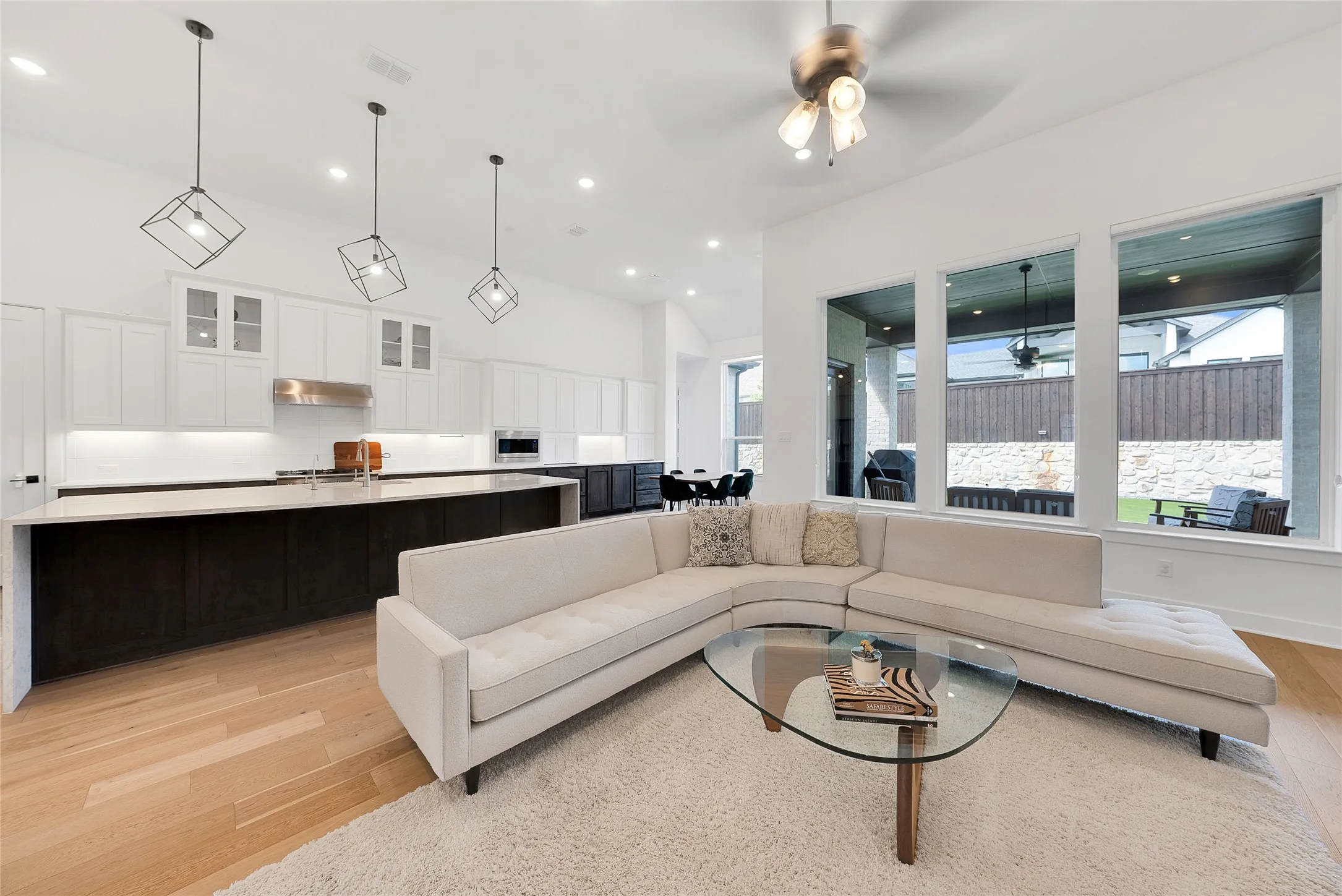 Single Family Residence For Sale in Collin County , 15849 Peppertree Road, Frisco, Texas 75035, 4 Bedroom, 4 Bathroom, 3 Garage spaces, 3,718 Sqft, built in 2020, mls#21294464, Real Estate Agent in Frisco, Homes For Sale in Collin county, Homes For Sale in Frisco, Realtor in Frisco Texas, Real Estate Brokerage Independent Realty Texas, Luminita Cordes Realtor