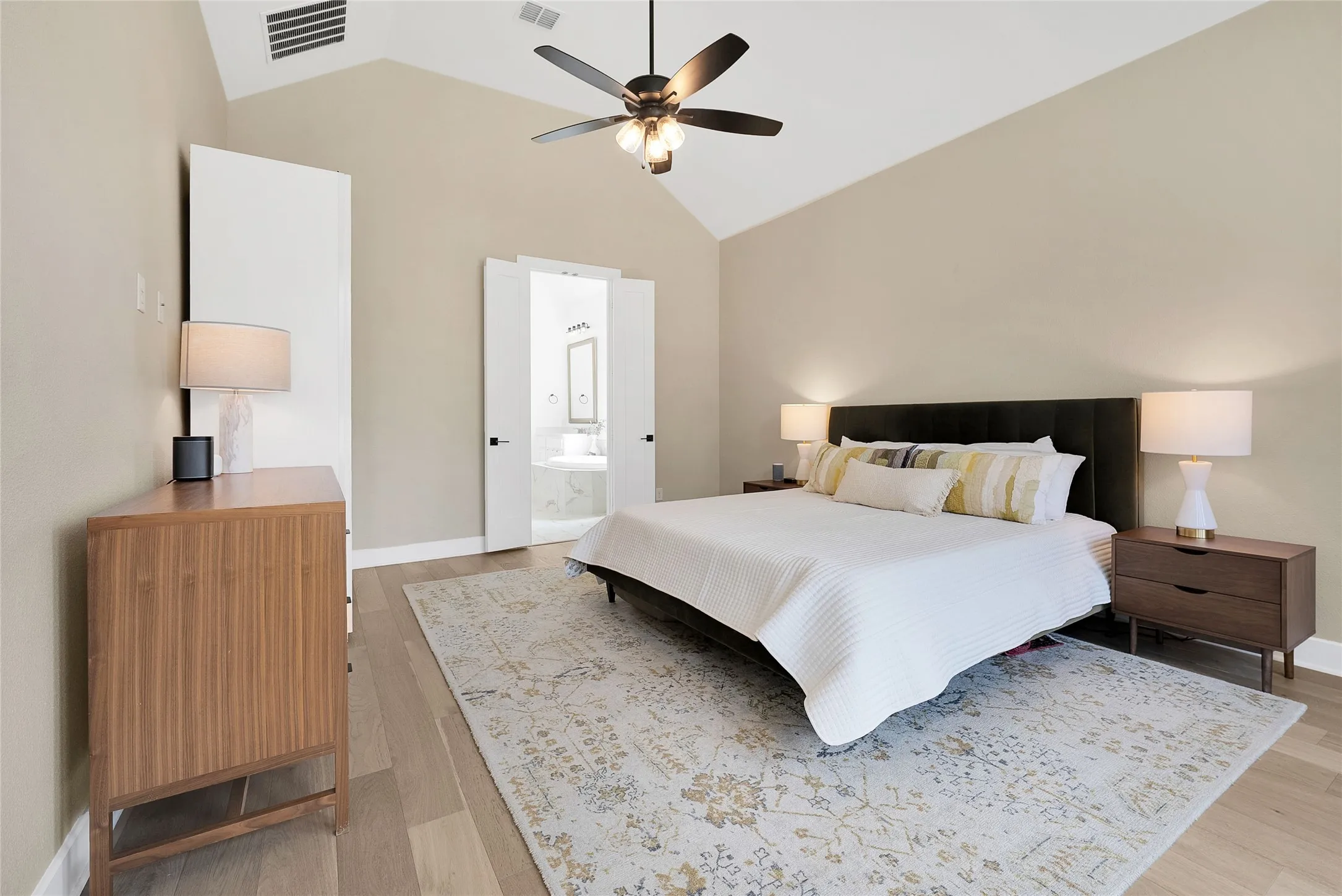 Single Family Residence For Sale in Collin County , 15849 Peppertree Road, Frisco, Texas 75035, 4 Bedroom, 4 Bathroom, 3 Garage spaces, 3,718 Sqft, built in 2020, mls#21294464, Real Estate Agent in Frisco, Homes For Sale in Collin county, Homes For Sale in Frisco, Realtor in Frisco Texas, Real Estate Brokerage Independent Realty Texas, Luminita Cordes Realtor