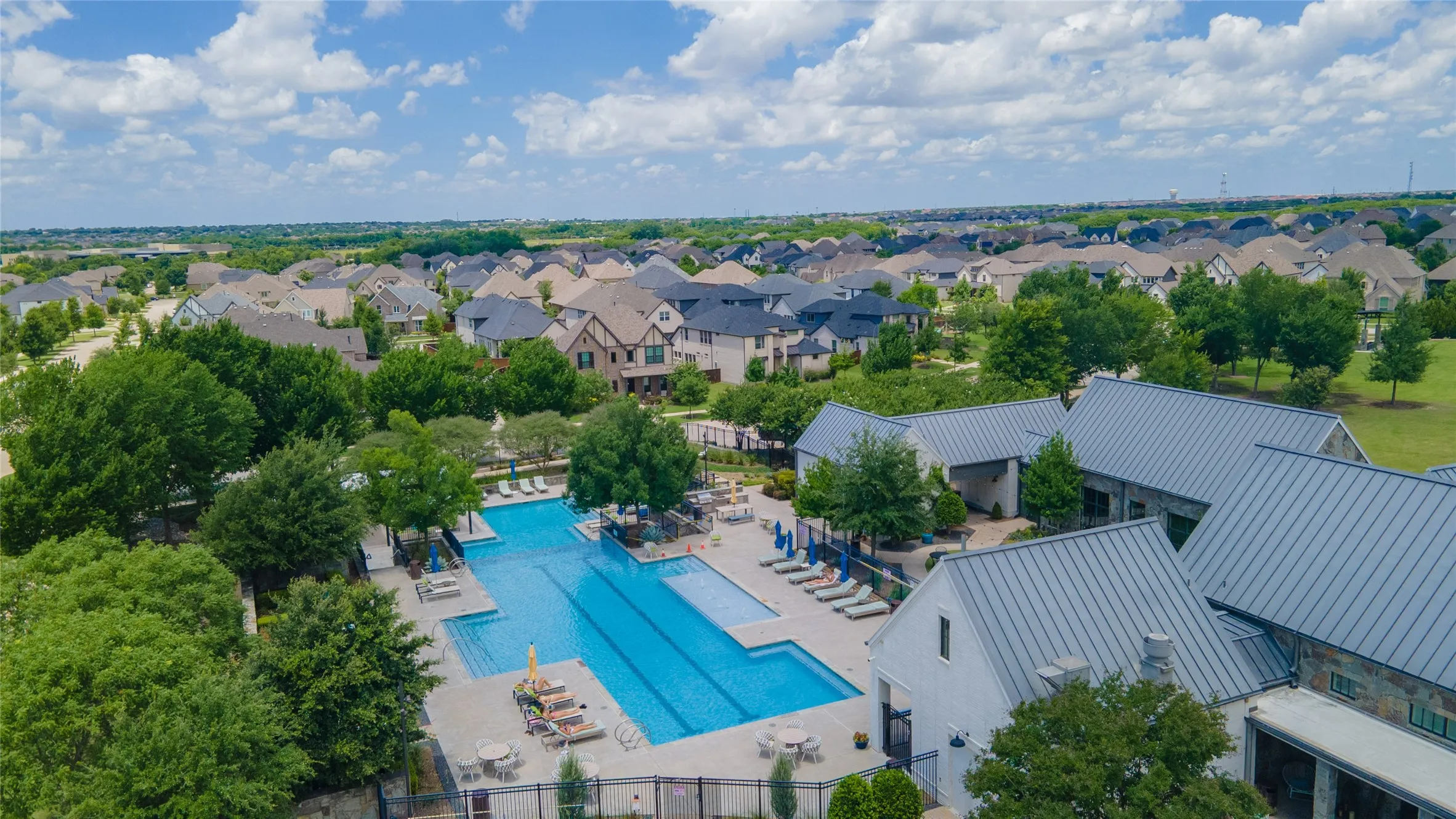 Single Family Residence For Sale in Collin County , 15849 Peppertree Road, Frisco, Texas 75035, 4 Bedroom, 4 Bathroom, 3 Garage spaces, 3,718 Sqft, built in 2020, mls#21294464, Real Estate Agent in Frisco, Homes For Sale in Collin county, Homes For Sale in Frisco, Realtor in Frisco Texas, Real Estate Brokerage Independent Realty Texas, Luminita Cordes Realtor