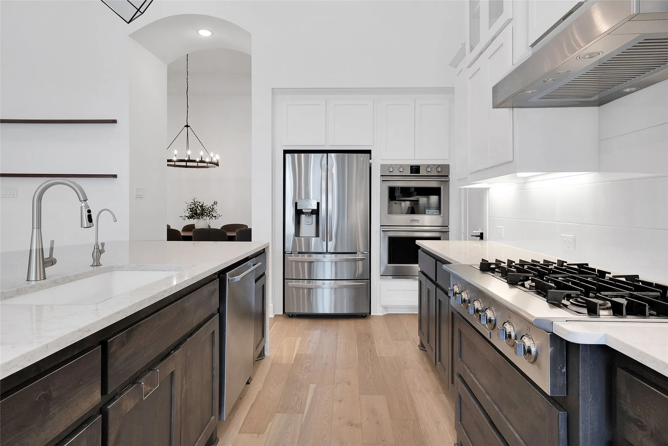 Single Family Residence For Sale in Collin County , 15849 Peppertree Road, Frisco, Texas 75035, 4 Bedroom, 4 Bathroom, 3 Garage spaces, 3,718 Sqft, built in 2020, mls#21294464, Real Estate Agent in Frisco, Homes For Sale in Collin county, Homes For Sale in Frisco, Realtor in Frisco Texas, Real Estate Brokerage Independent Realty Texas, Luminita Cordes Realtor