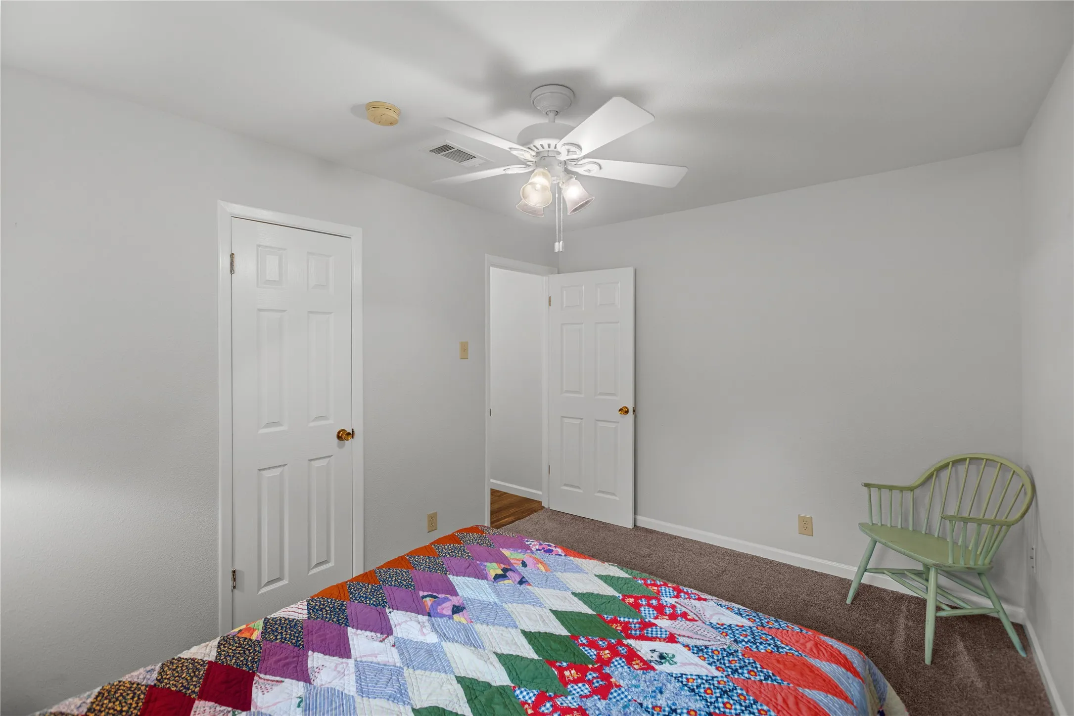 Single Family Residence For Sale in Grayson County , 605 S Ricketts Street, Sherman, Texas 75092, 3 Bedroom, 2 Bathroom, Garage spaces, 1,230 Sqft, built in 1965, mls#21302612, Real Estate Agent in Sherman, Homes For Sale in Grayson county, Homes For Sale in Sherman, Realtor in Sherman Texas, Real Estate Brokerage Independent Realty Texas, Luminita Cordes Realtor