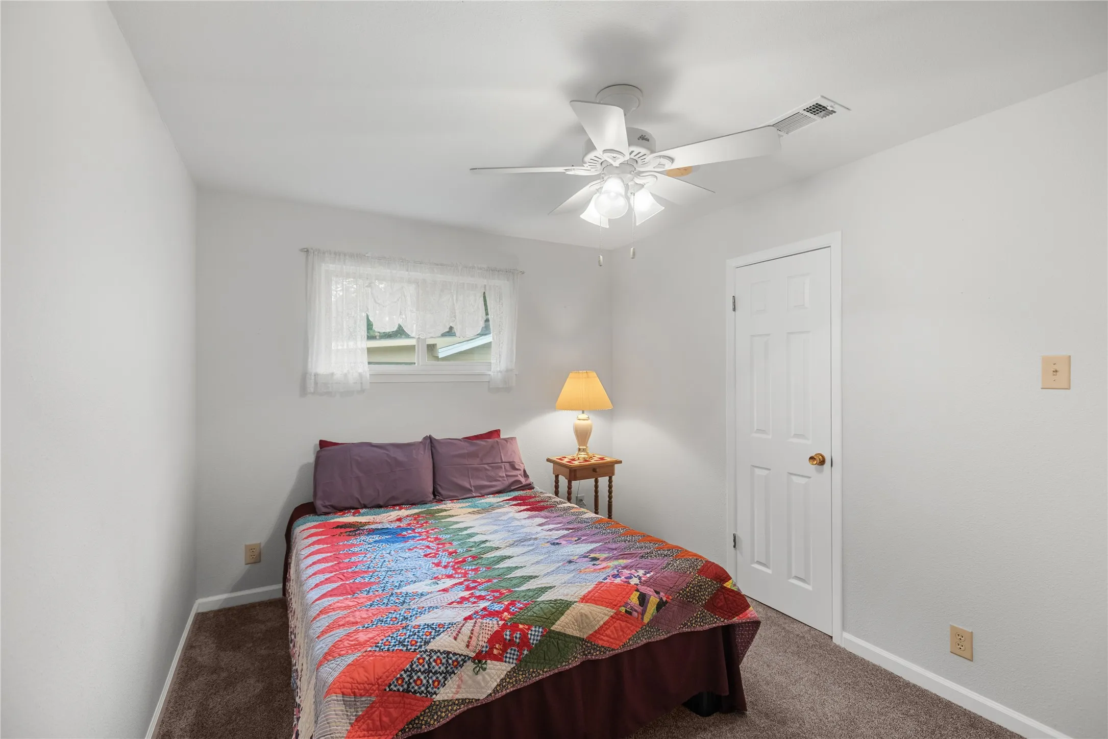 Single Family Residence For Sale in Grayson County , 605 S Ricketts Street, Sherman, Texas 75092, 3 Bedroom, 2 Bathroom, Garage spaces, 1,230 Sqft, built in 1965, mls#21302612, Real Estate Agent in Sherman, Homes For Sale in Grayson county, Homes For Sale in Sherman, Realtor in Sherman Texas, Real Estate Brokerage Independent Realty Texas, Luminita Cordes Realtor