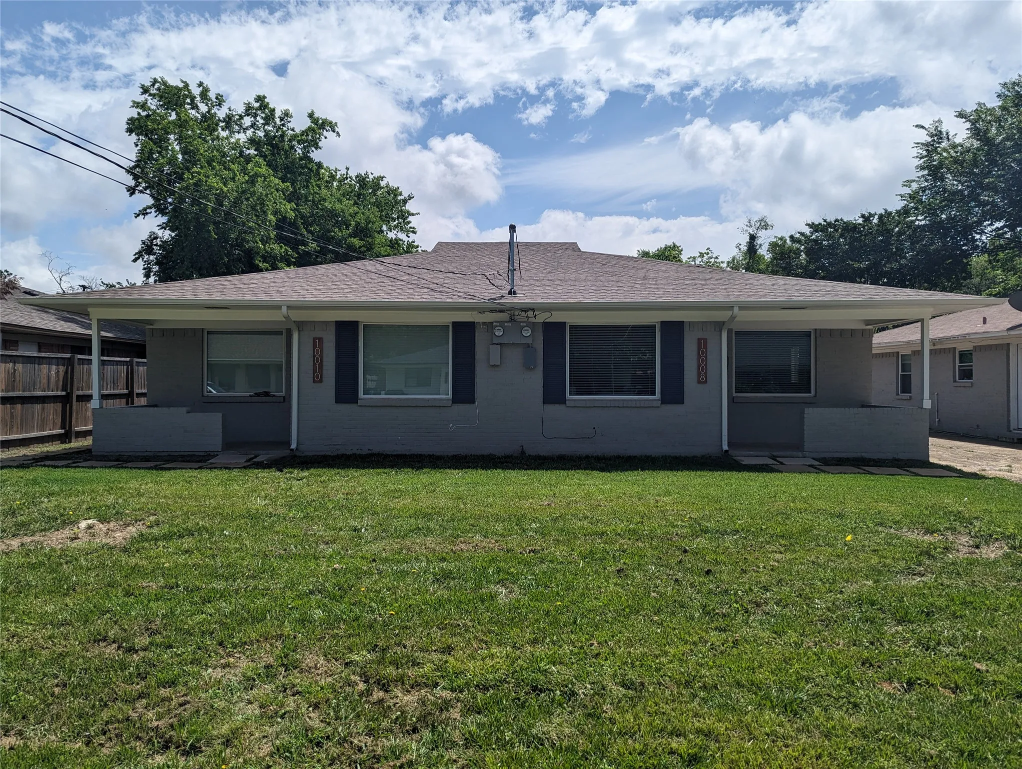 Duplex For Rent in Dallas County , 10008 Olmos Drive, Dallas, Texas 75218, 2 Bedroom, 1 Bathroom, 1 Garage spaces, 950 Sqft, built in 1958, mls#21303524, Real Estate Agent in Dallas, Homes For Rent in Dallas county, Homes For Rent in Dallas, Realtor in Dallas Texas, Real Estate Brokerage Independent Realty Texas, Luminita Cordes Realtor