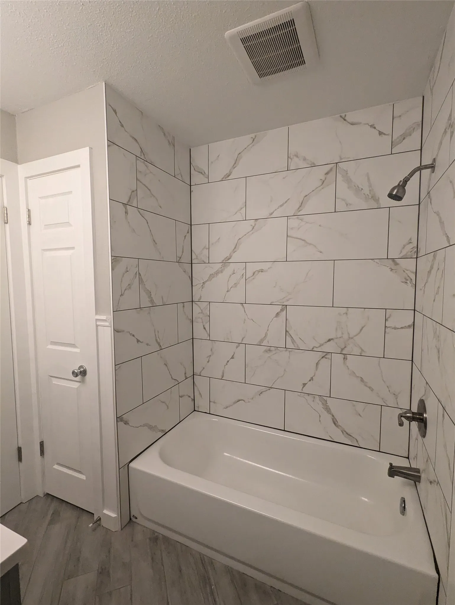 Duplex For Rent in Dallas County , 10008 Olmos Drive, Dallas, Texas 75218, 2 Bedroom, 1 Bathroom, 1 Garage spaces, 950 Sqft, built in 1958, mls#21303524, Real Estate Agent in Dallas, Homes For Rent in Dallas county, Homes For Rent in Dallas, Realtor in Dallas Texas, Real Estate Brokerage Independent Realty Texas, Luminita Cordes Realtor