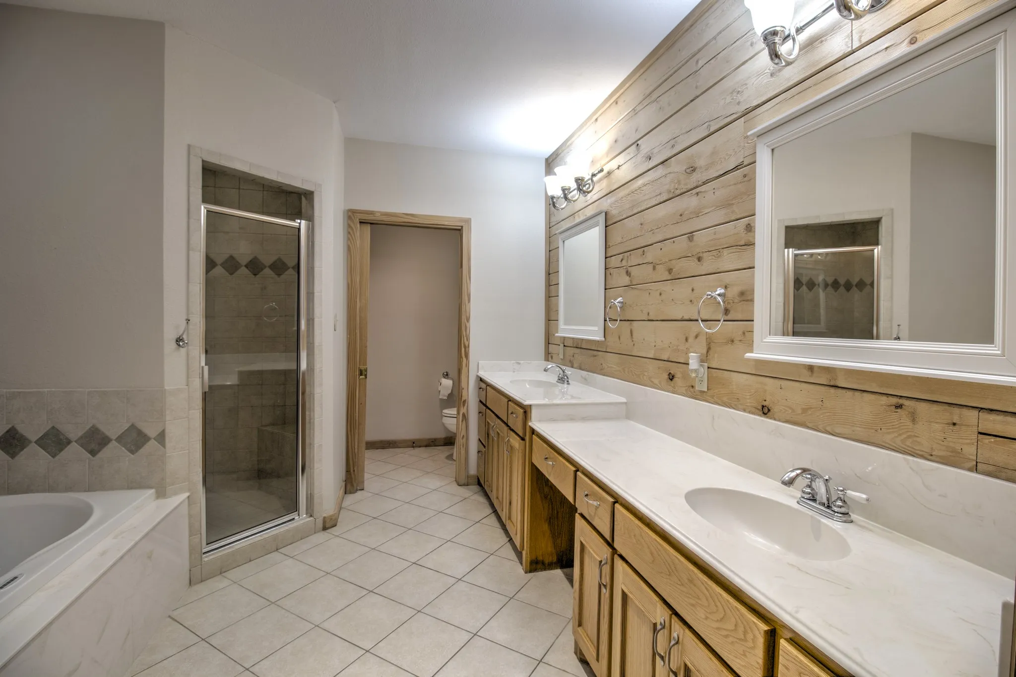 Single Family Residence For Sale in Grayson County , 1466 Pearce Street, Collinsville, Texas 76233, 3 Bedroom, 3 Bathroom, Garage spaces, 2,695 Sqft, built in 2005, mls#21297920, Real Estate Agent in Collinsville, Homes For Sale in Grayson county, Homes For Sale in Collinsville, Realtor in Collinsville Texas, Real Estate Brokerage Independent Realty Texas, Luminita Cordes Realtor