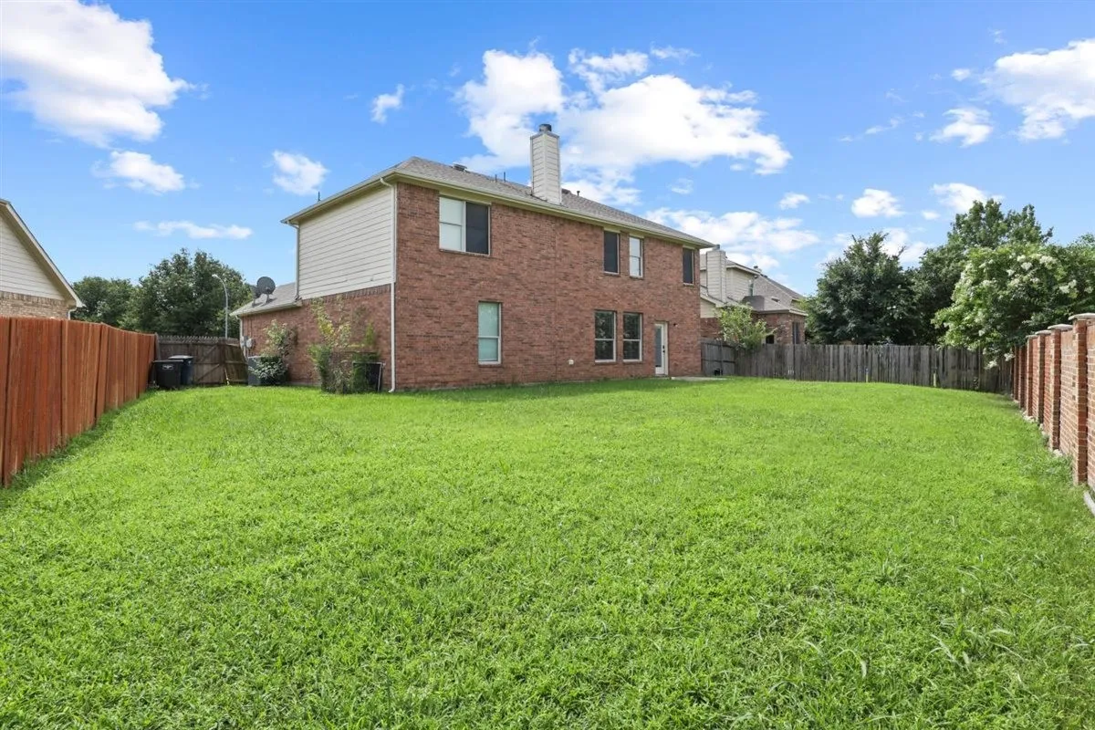 Single Family Residence For Sale in Tarrant County , 12233 Macaroon Lane, Fort Worth, Texas 76244, 4 Bedroom, 3 Bathroom, 2 Garage spaces, 2,495 Sqft, built in 2005, mls#21300393, Real Estate Agent in Fort Worth, Homes For Sale in Tarrant county, Homes For Sale in Fort Worth, Realtor in Fort Worth Texas, Real Estate Brokerage Independent Realty Texas, Luminita Cordes Realtor