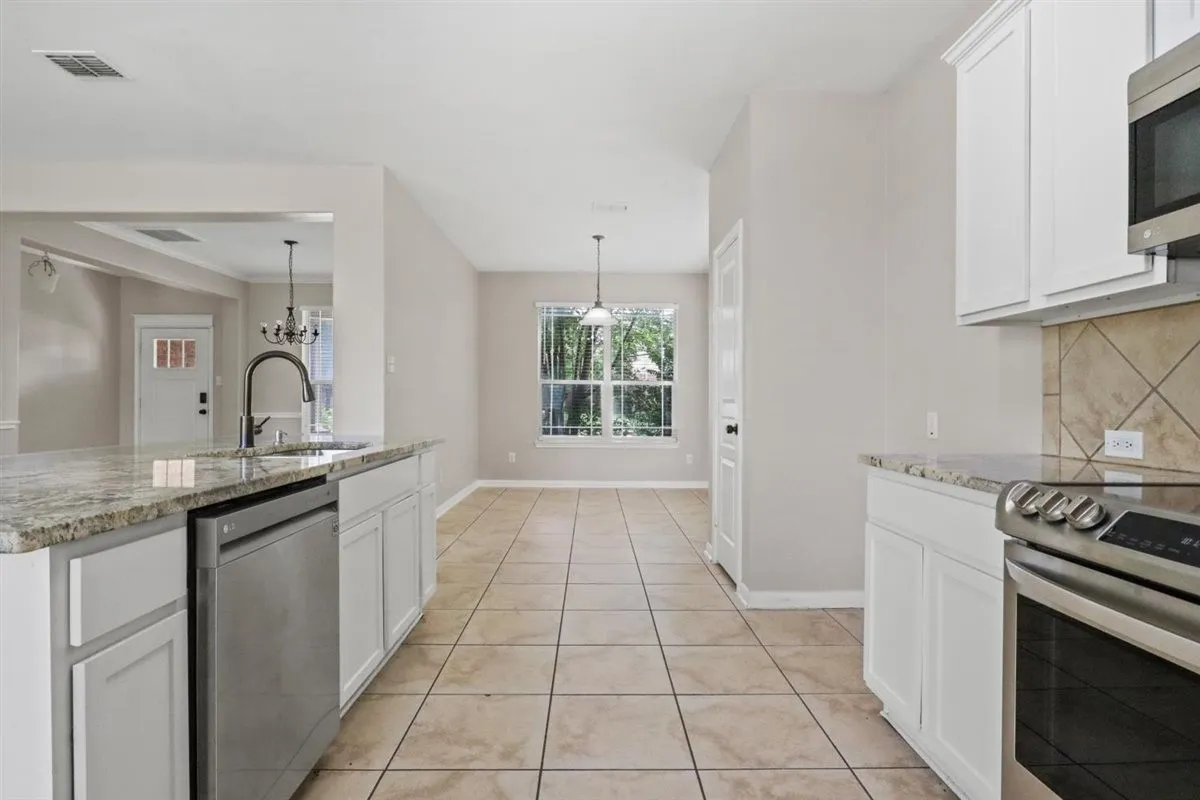 Single Family Residence For Sale in Tarrant County , 12233 Macaroon Lane, Fort Worth, Texas 76244, 4 Bedroom, 3 Bathroom, 2 Garage spaces, 2,495 Sqft, built in 2005, mls#21300393, Real Estate Agent in Fort Worth, Homes For Sale in Tarrant county, Homes For Sale in Fort Worth, Realtor in Fort Worth Texas, Real Estate Brokerage Independent Realty Texas, Luminita Cordes Realtor