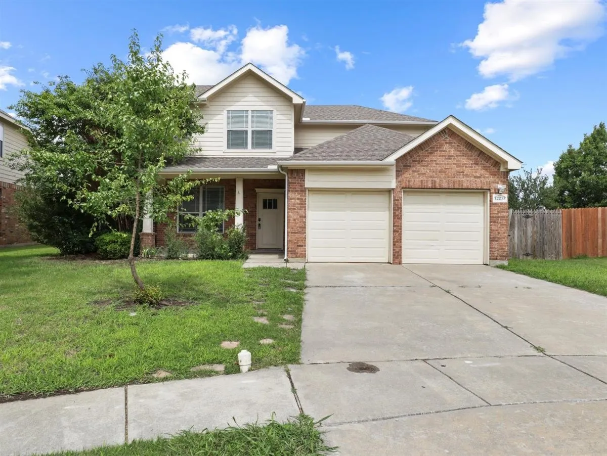 Single Family Residence For Sale in Tarrant County , 12233 Macaroon Lane, Fort Worth, Texas 76244, 4 Bedroom, 3 Bathroom, 2 Garage spaces, 2,495 Sqft, built in 2005, mls#21300393, Real Estate Agent in Fort Worth, Homes For Sale in Tarrant county, Homes For Sale in Fort Worth, Realtor in Fort Worth Texas, Real Estate Brokerage Independent Realty Texas, Luminita Cordes Realtor