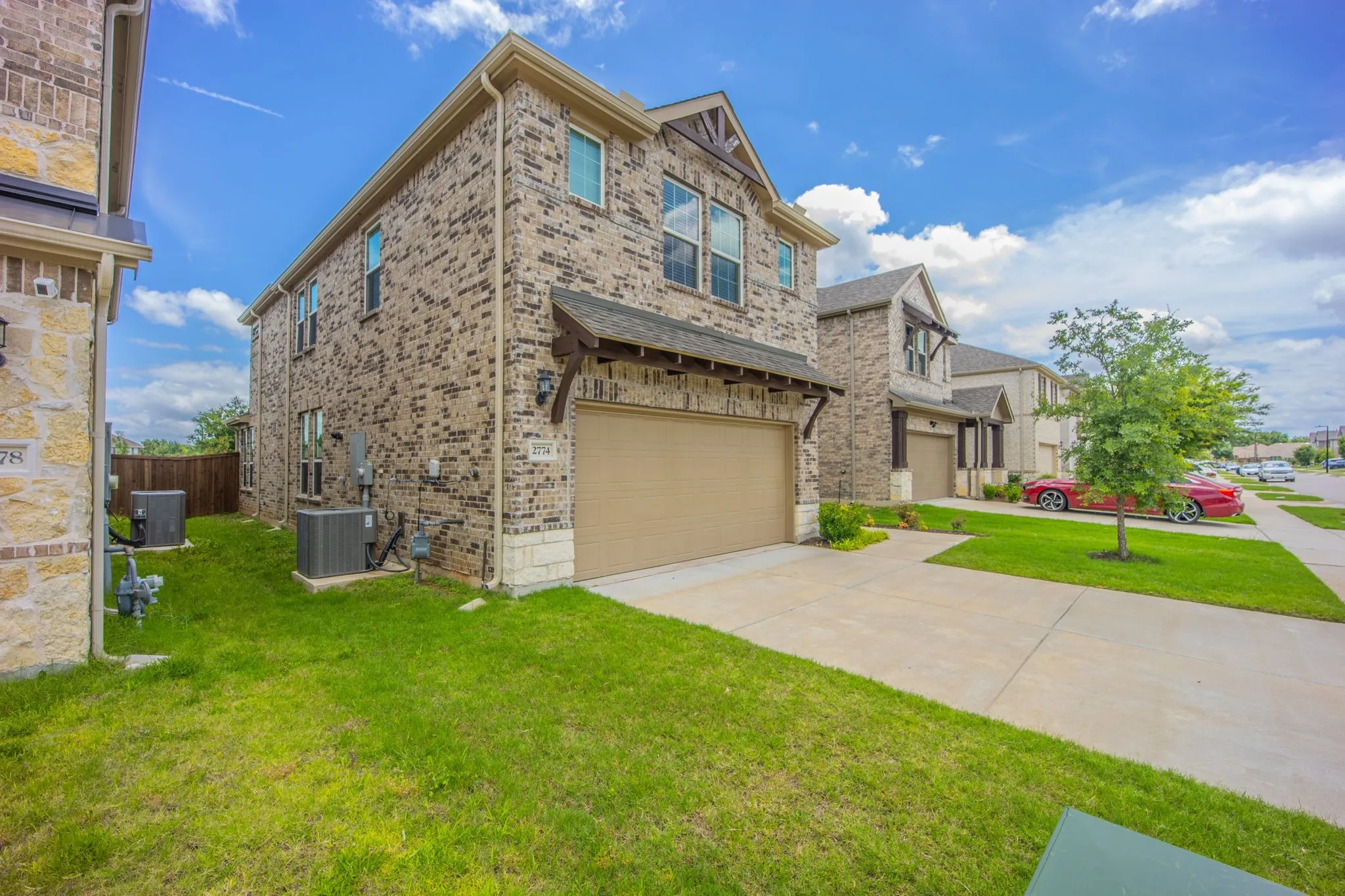 Single Family Residence For Sale in Dallas County , 2774 Henson Lane, Garland, Texas 75040, 3 Bedroom, 3 Bathroom, 2 Garage spaces, 2,177 Sqft, built in 2022, mls#21299817, Real Estate Agent in Garland, Homes For Sale in Dallas county, Homes For Sale in Garland, Realtor in Garland Texas, Real Estate Brokerage Independent Realty Texas, Luminita Cordes Realtor