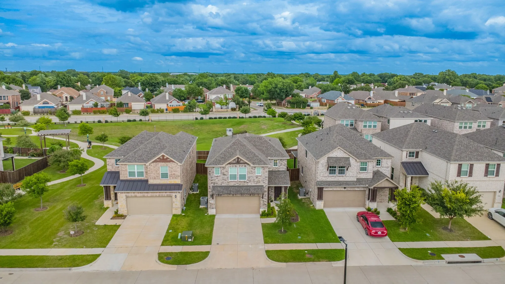 Single Family Residence For Sale in Dallas County , 2774 Henson Lane, Garland, Texas 75040, 3 Bedroom, 3 Bathroom, 2 Garage spaces, 2,177 Sqft, built in 2022, mls#21299817, Real Estate Agent in Garland, Homes For Sale in Dallas county, Homes For Sale in Garland, Realtor in Garland Texas, Real Estate Brokerage Independent Realty Texas, Luminita Cordes Realtor