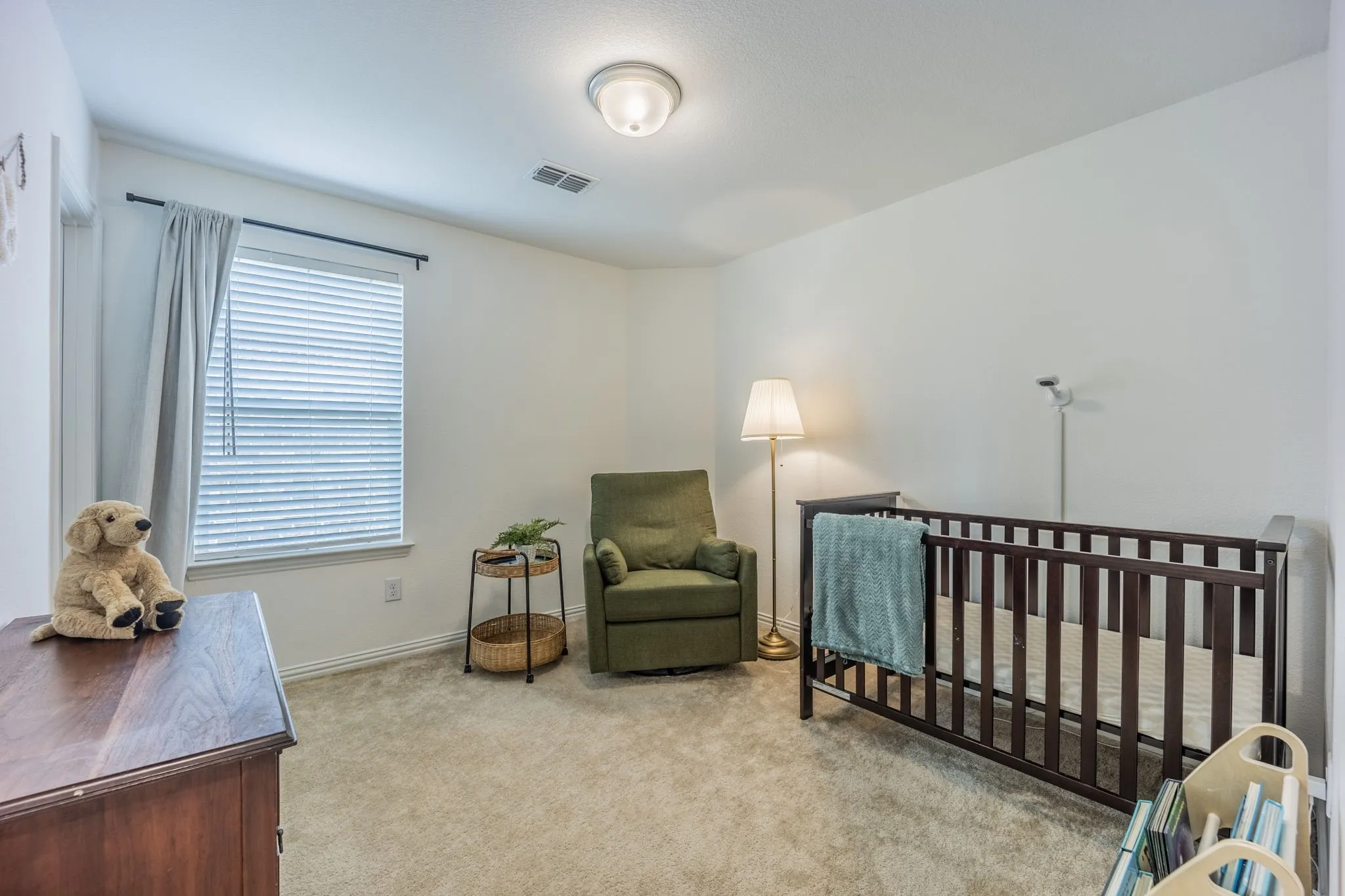 Single Family Residence For Sale in Dallas County , 2774 Henson Lane, Garland, Texas 75040, 3 Bedroom, 3 Bathroom, 2 Garage spaces, 2,177 Sqft, built in 2022, mls#21299817, Real Estate Agent in Garland, Homes For Sale in Dallas county, Homes For Sale in Garland, Realtor in Garland Texas, Real Estate Brokerage Independent Realty Texas, Luminita Cordes Realtor