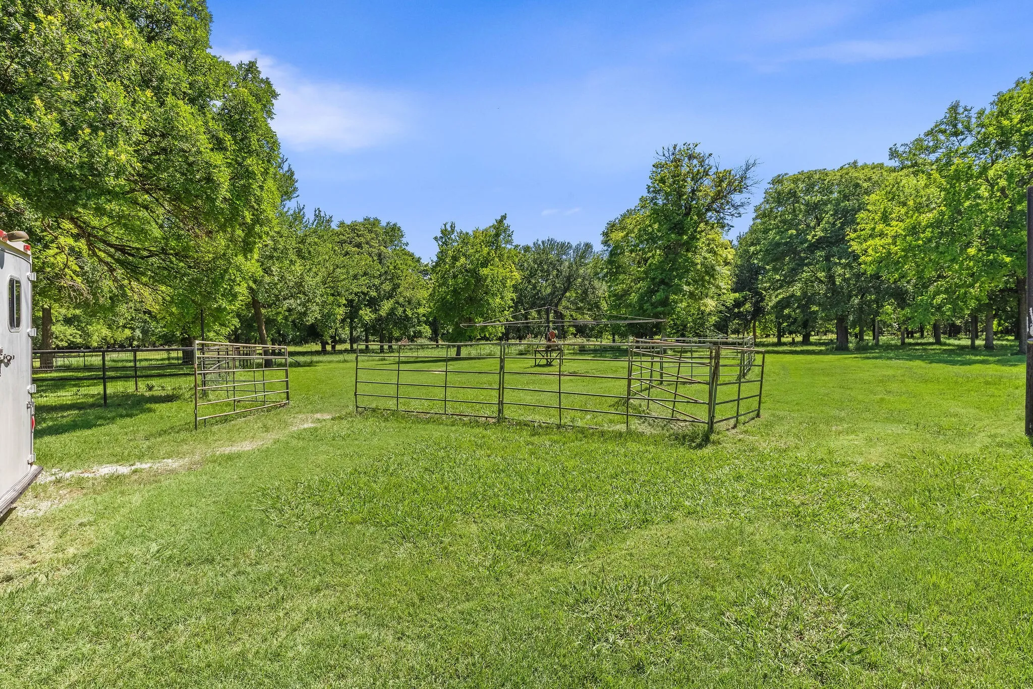 Single Family Residence For Sale in Wise County , 145 Indian Trail, Decatur, Texas 76234, 3 Bedroom, 4 Bathroom, 2 Garage spaces, 3,394 Sqft, built in 1997, mls#21296502, Real Estate Agent in Decatur, Homes For Sale in Wise county, Homes For Sale in Decatur, Realtor in Decatur Texas, Real Estate Brokerage Independent Realty Texas, Luminita Cordes Realtor