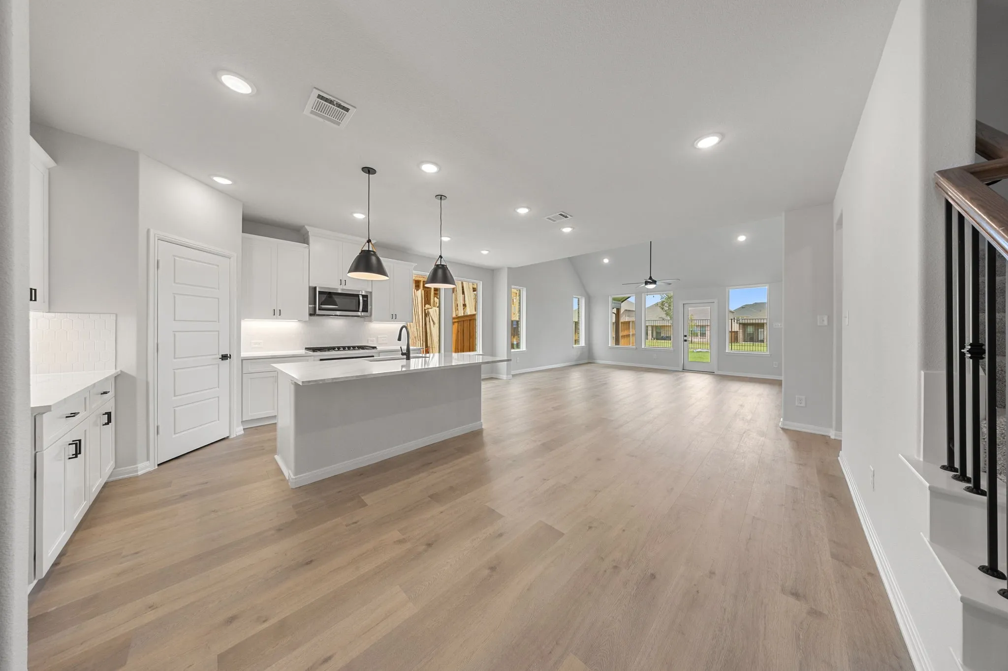 Featuring ample storage and prep space, all the chefs int he family will love creating culinary delights in this dream kitchen!