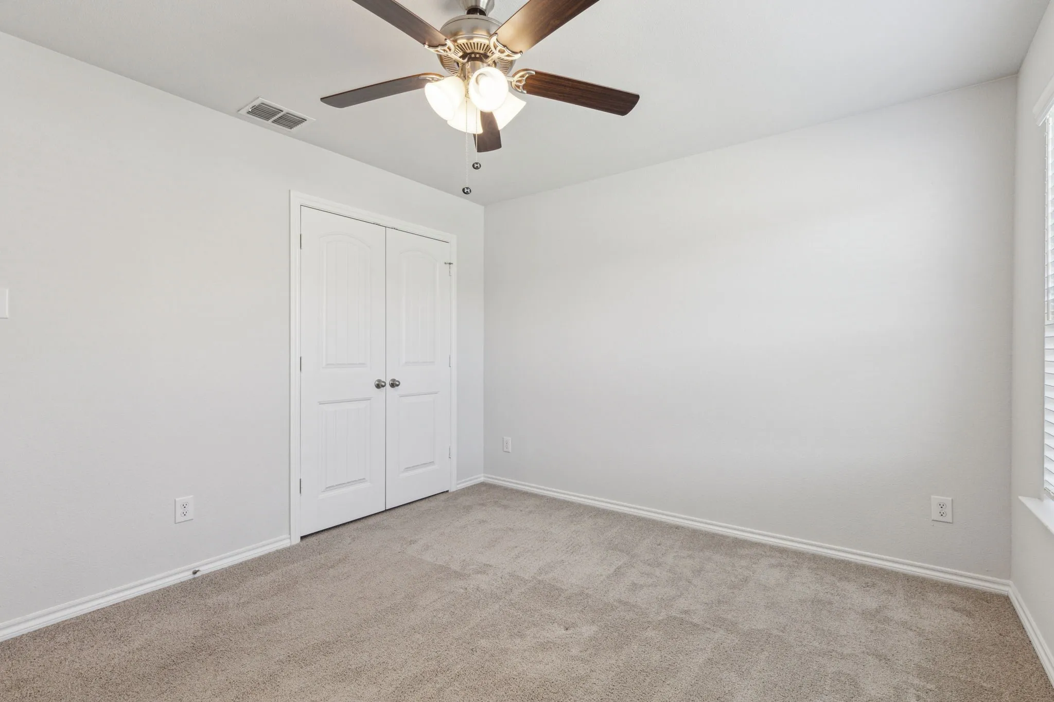 Single Family Residence For Rent in Tarrant County , 3537 Tahiti Lane, Fort Worth, Texas 76123, 4 Bedroom, 2 Bathroom, 2 Garage spaces, 2,054 Sqft, built in 2022, mls#21303407, Real Estate Agent in Fort Worth, Homes For Rent in Tarrant county, Homes For Rent in Fort Worth, Realtor in Fort Worth Texas, Real Estate Brokerage Independent Realty Texas, Luminita Cordes Realtor