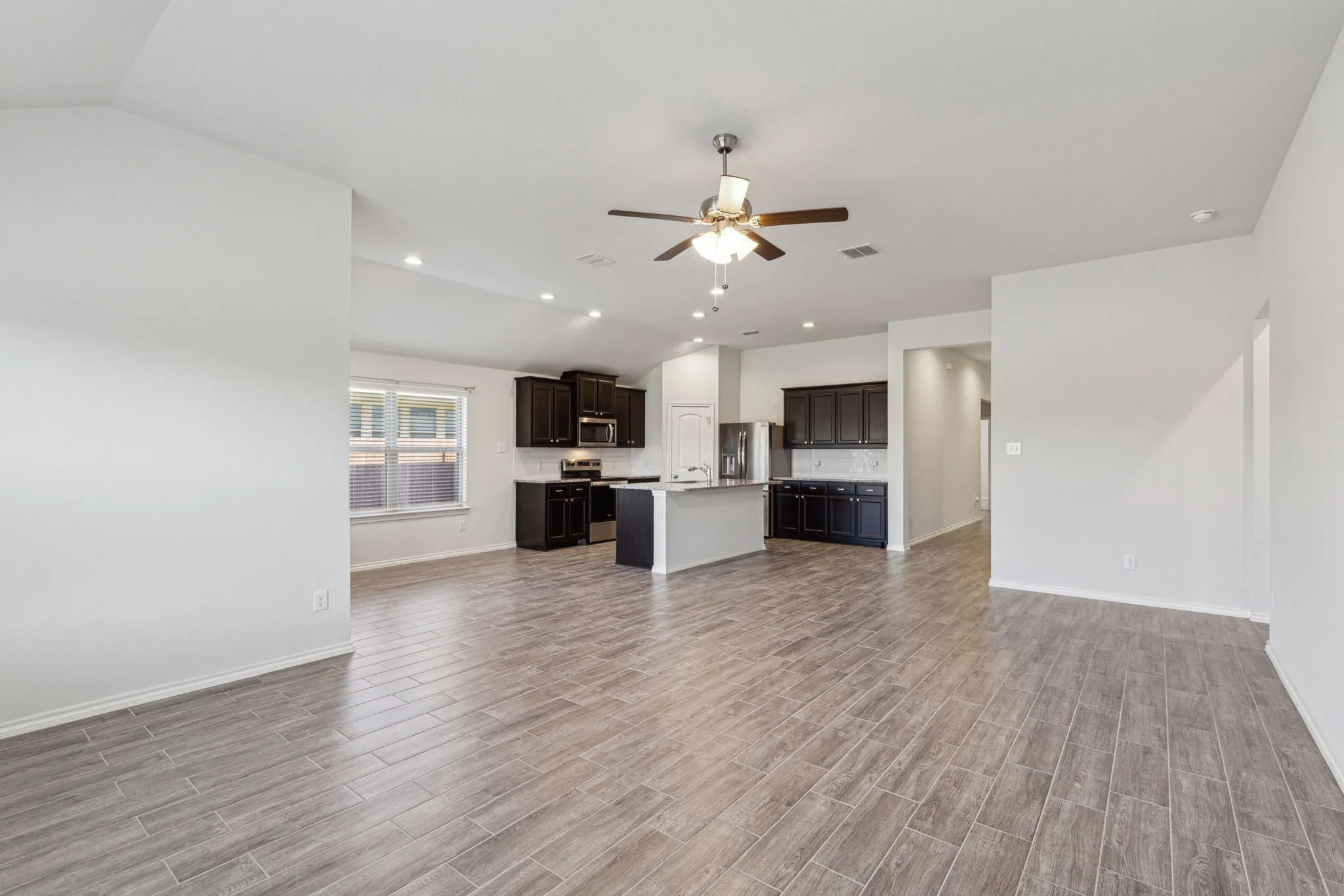 Single Family Residence For Rent in Tarrant County , 3537 Tahiti Lane, Fort Worth, Texas 76123, 4 Bedroom, 2 Bathroom, 2 Garage spaces, 2,054 Sqft, built in 2022, mls#21303407, Real Estate Agent in Fort Worth, Homes For Rent in Tarrant county, Homes For Rent in Fort Worth, Realtor in Fort Worth Texas, Real Estate Brokerage Independent Realty Texas, Luminita Cordes Realtor