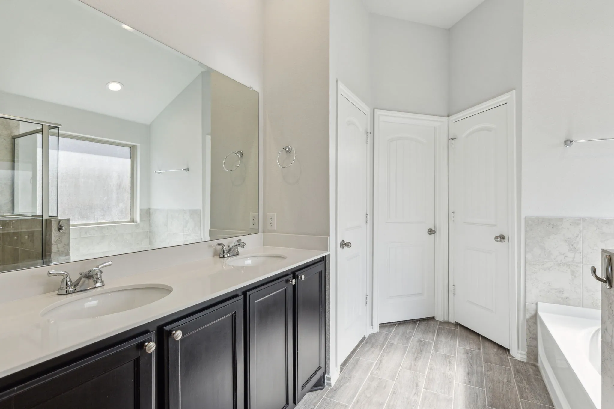 Single Family Residence For Rent in Tarrant County , 3537 Tahiti Lane, Fort Worth, Texas 76123, 4 Bedroom, 2 Bathroom, 2 Garage spaces, 2,054 Sqft, built in 2022, mls#21303407, Real Estate Agent in Fort Worth, Homes For Rent in Tarrant county, Homes For Rent in Fort Worth, Realtor in Fort Worth Texas, Real Estate Brokerage Independent Realty Texas, Luminita Cordes Realtor