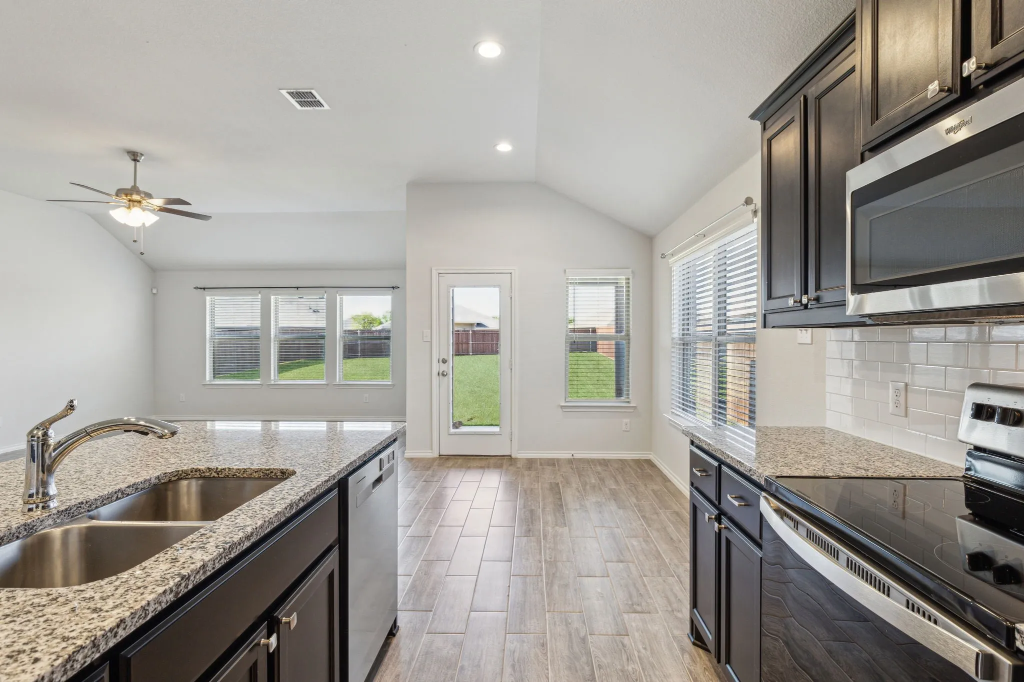 Single Family Residence For Rent in Tarrant County , 3537 Tahiti Lane, Fort Worth, Texas 76123, 4 Bedroom, 2 Bathroom, 2 Garage spaces, 2,054 Sqft, built in 2022, mls#21303407, Real Estate Agent in Fort Worth, Homes For Rent in Tarrant county, Homes For Rent in Fort Worth, Realtor in Fort Worth Texas, Real Estate Brokerage Independent Realty Texas, Luminita Cordes Realtor