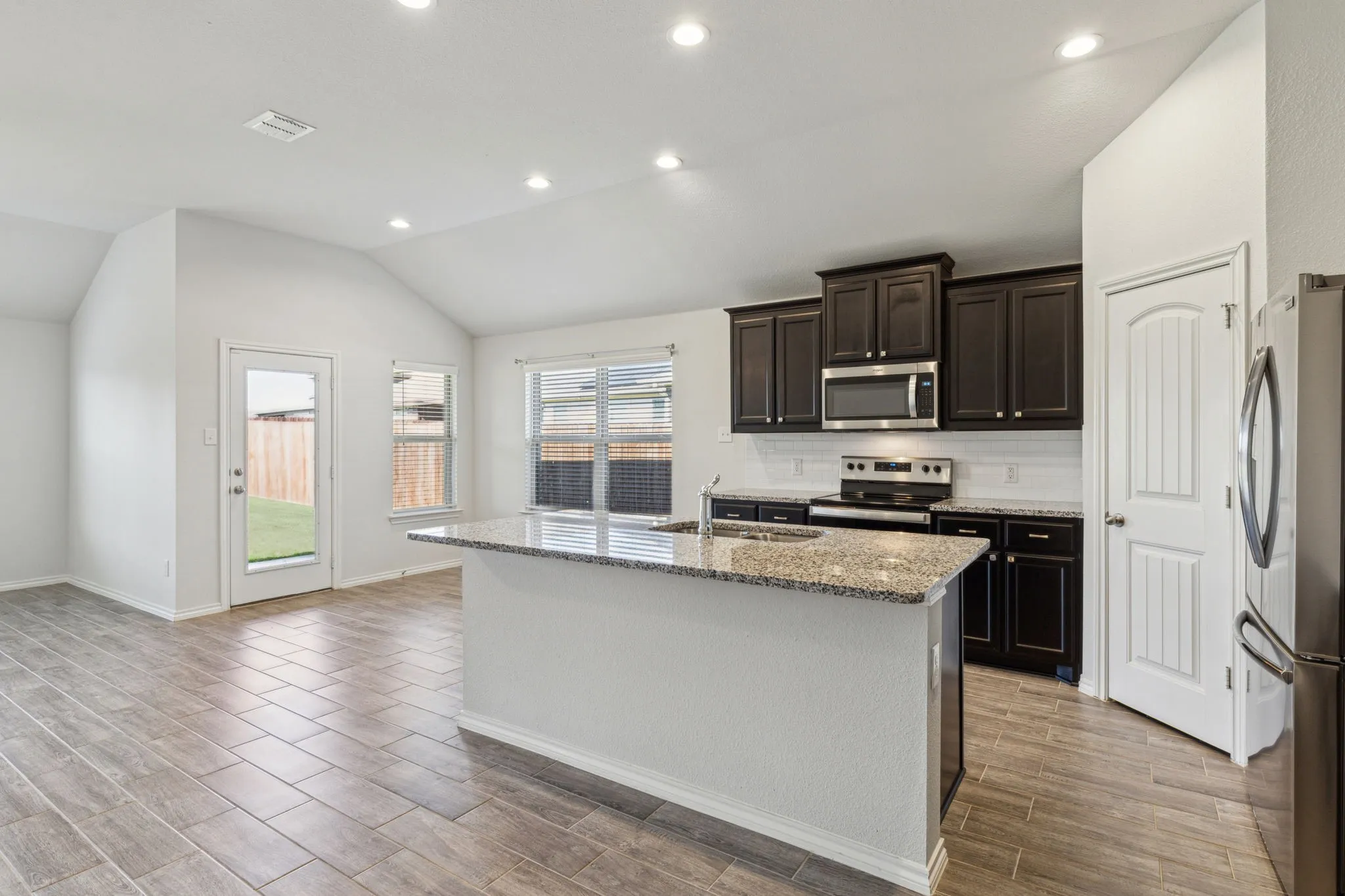 Single Family Residence For Rent in Tarrant County , 3537 Tahiti Lane, Fort Worth, Texas 76123, 4 Bedroom, 2 Bathroom, 2 Garage spaces, 2,054 Sqft, built in 2022, mls#21303407, Real Estate Agent in Fort Worth, Homes For Rent in Tarrant county, Homes For Rent in Fort Worth, Realtor in Fort Worth Texas, Real Estate Brokerage Independent Realty Texas, Luminita Cordes Realtor