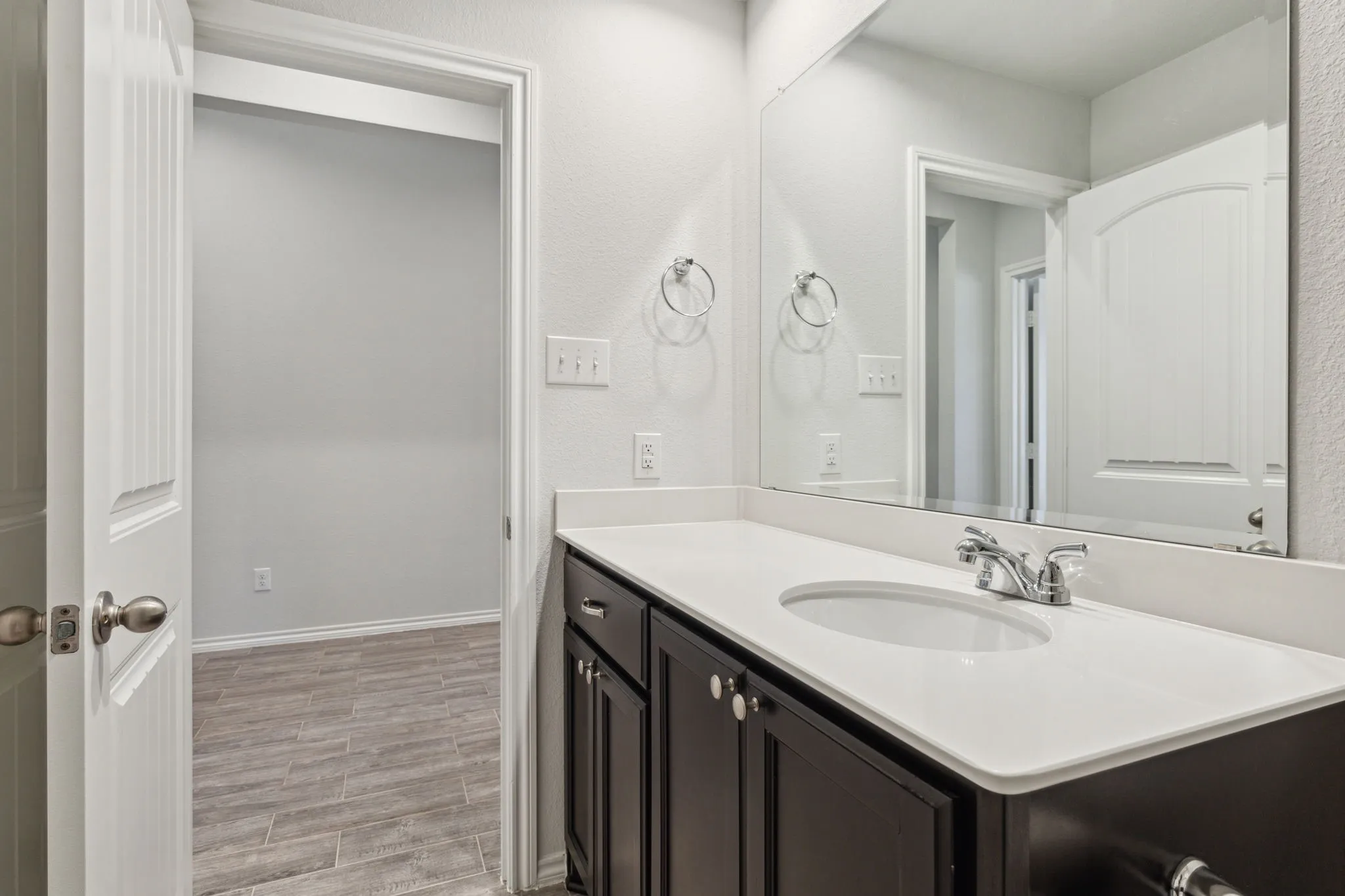 Single Family Residence For Rent in Tarrant County , 3537 Tahiti Lane, Fort Worth, Texas 76123, 4 Bedroom, 2 Bathroom, 2 Garage spaces, 2,054 Sqft, built in 2022, mls#21303407, Real Estate Agent in Fort Worth, Homes For Rent in Tarrant county, Homes For Rent in Fort Worth, Realtor in Fort Worth Texas, Real Estate Brokerage Independent Realty Texas, Luminita Cordes Realtor