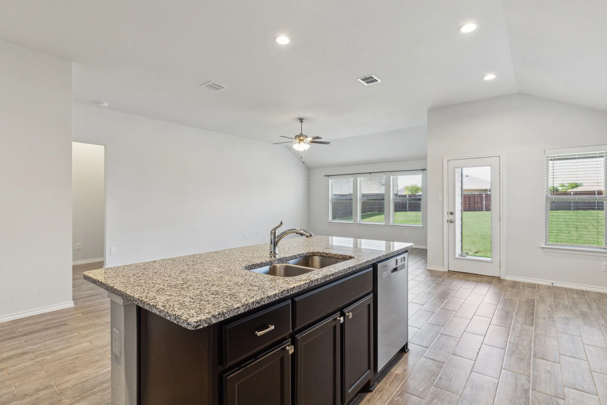 Single Family Residence For Rent in Tarrant County , 3537 Tahiti Lane, Fort Worth, Texas 76123, 4 Bedroom, 2 Bathroom, 2 Garage spaces, 2,054 Sqft, built in 2022, mls#21303407, Real Estate Agent in Fort Worth, Homes For Rent in Tarrant county, Homes For Rent in Fort Worth, Realtor in Fort Worth Texas, Real Estate Brokerage Independent Realty Texas, Luminita Cordes Realtor