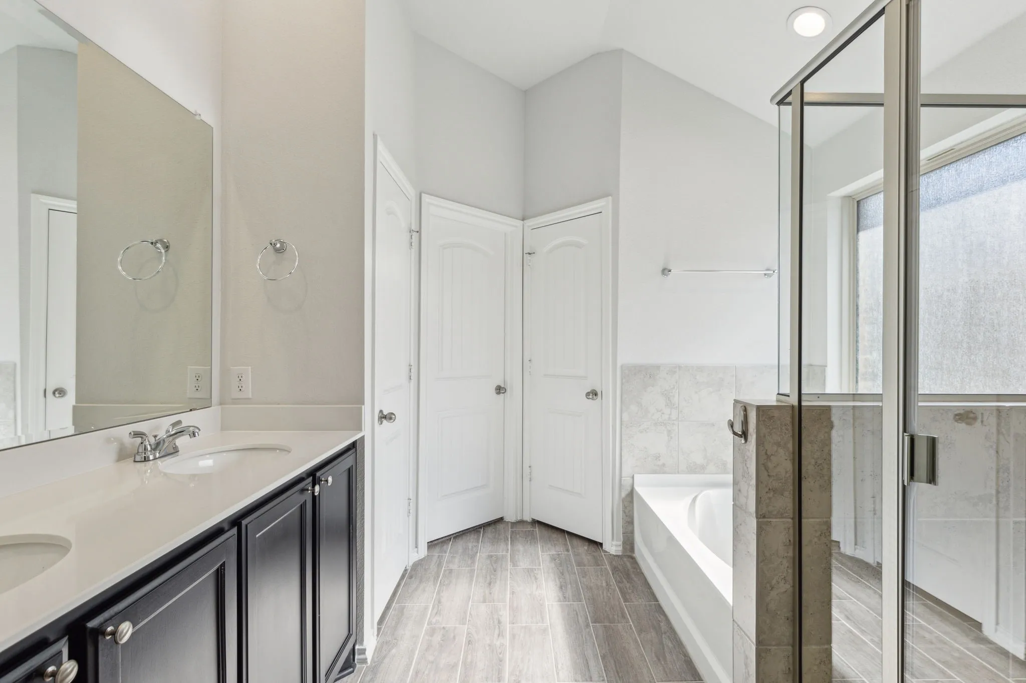 Single Family Residence For Rent in Tarrant County , 3537 Tahiti Lane, Fort Worth, Texas 76123, 4 Bedroom, 2 Bathroom, 2 Garage spaces, 2,054 Sqft, built in 2022, mls#21303407, Real Estate Agent in Fort Worth, Homes For Rent in Tarrant county, Homes For Rent in Fort Worth, Realtor in Fort Worth Texas, Real Estate Brokerage Independent Realty Texas, Luminita Cordes Realtor
