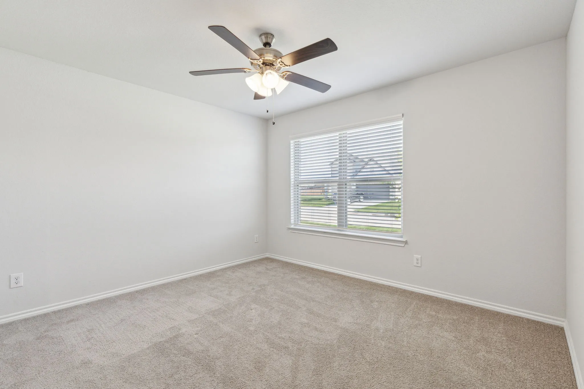 Single Family Residence For Rent in Tarrant County , 3537 Tahiti Lane, Fort Worth, Texas 76123, 4 Bedroom, 2 Bathroom, 2 Garage spaces, 2,054 Sqft, built in 2022, mls#21303407, Real Estate Agent in Fort Worth, Homes For Rent in Tarrant county, Homes For Rent in Fort Worth, Realtor in Fort Worth Texas, Real Estate Brokerage Independent Realty Texas, Luminita Cordes Realtor