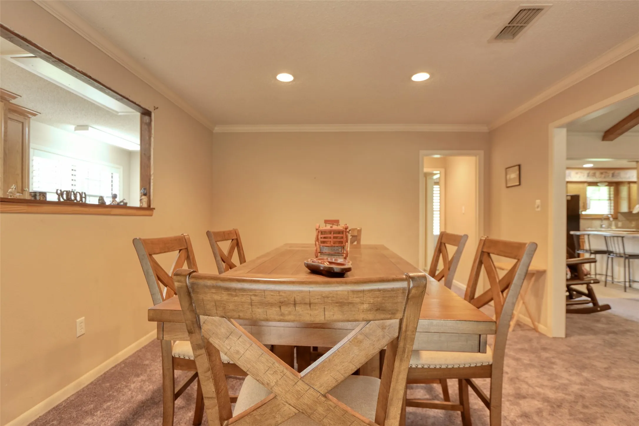 Single Family Residence For Sale in Limestone County , 710 S Main Street, Tehuacana, Texas 76686, 3 Bedrooms, 2 Bathrooms, 2 Garage spaces, 3,182 Sqft, built in 1982, Price $355,000, mls#21303552, Real Estate Agent in Tehuacana, Homes For Sale in Limestone county, Homes For Sale in Tehuacana, Realtor in Tehuacana Texas, Real Estate Brokerage Independent Realty Texas, Luminita Cordes Realtor