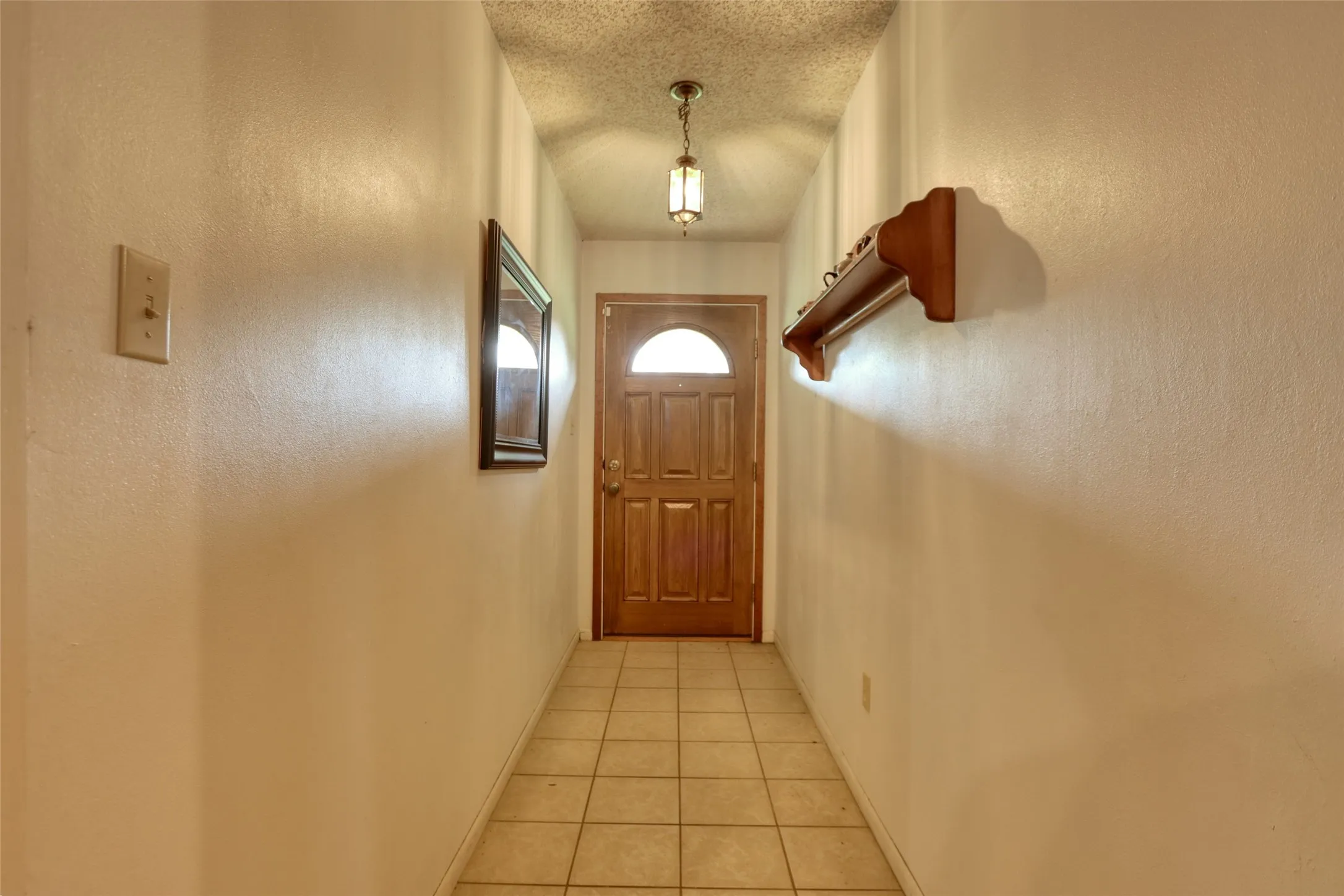Single Family Residence For Sale in Limestone County , 710 S Main Street, Tehuacana, Texas 76686, 3 Bedrooms, 2 Bathrooms, 2 Garage spaces, 3,182 Sqft, built in 1982, Price $355,000, mls#21303552, Real Estate Agent in Tehuacana, Homes For Sale in Limestone county, Homes For Sale in Tehuacana, Realtor in Tehuacana Texas, Real Estate Brokerage Independent Realty Texas, Luminita Cordes Realtor