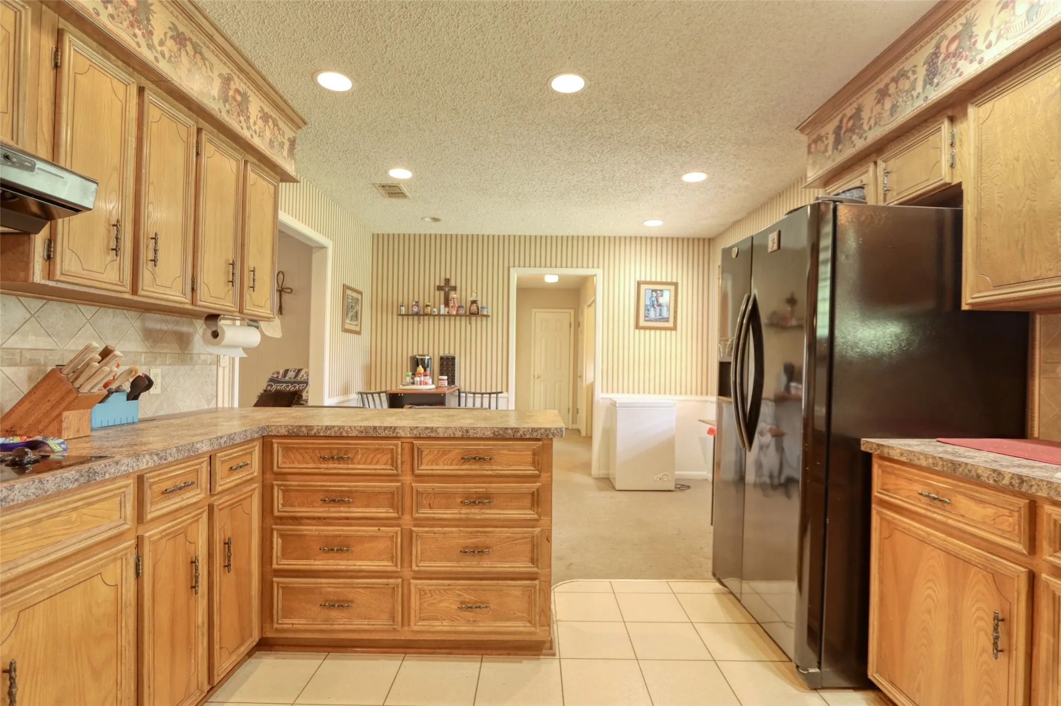Single Family Residence For Sale in Limestone County , 710 S Main Street, Tehuacana, Texas 76686, 3 Bedrooms, 2 Bathrooms, 2 Garage spaces, 3,182 Sqft, built in 1982, Price $355,000, mls#21303552, Real Estate Agent in Tehuacana, Homes For Sale in Limestone county, Homes For Sale in Tehuacana, Realtor in Tehuacana Texas, Real Estate Brokerage Independent Realty Texas, Luminita Cordes Realtor