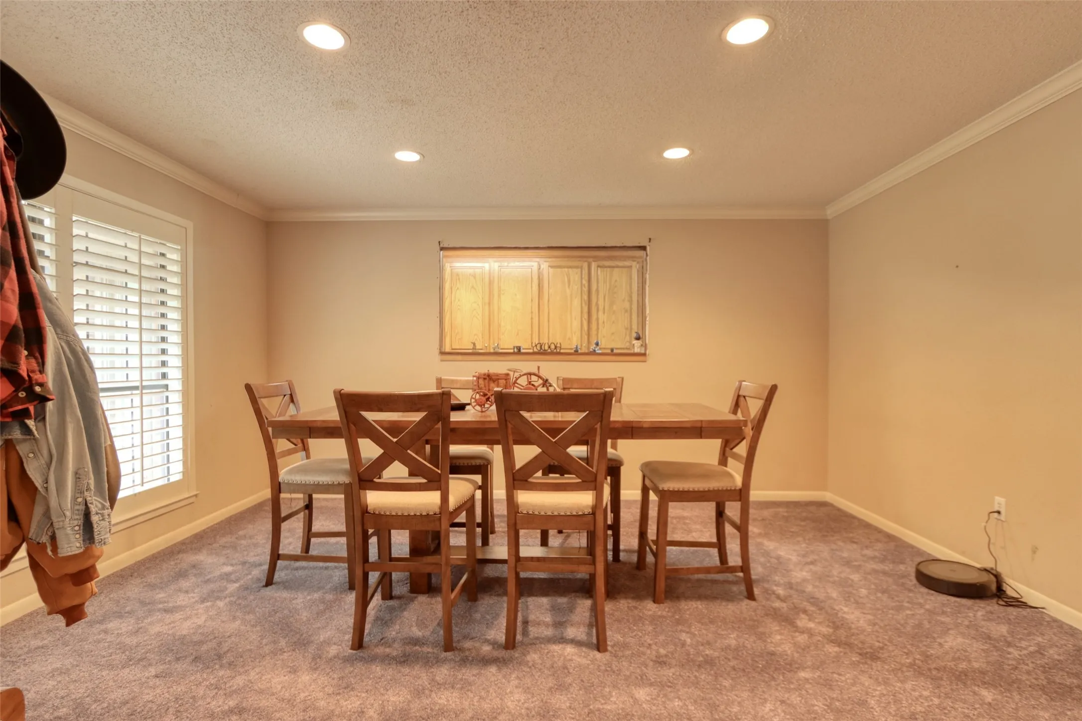 Single Family Residence For Sale in Limestone County , 710 S Main Street, Tehuacana, Texas 76686, 3 Bedrooms, 2 Bathrooms, 2 Garage spaces, 3,182 Sqft, built in 1982, Price $355,000, mls#21303552, Real Estate Agent in Tehuacana, Homes For Sale in Limestone county, Homes For Sale in Tehuacana, Realtor in Tehuacana Texas, Real Estate Brokerage Independent Realty Texas, Luminita Cordes Realtor