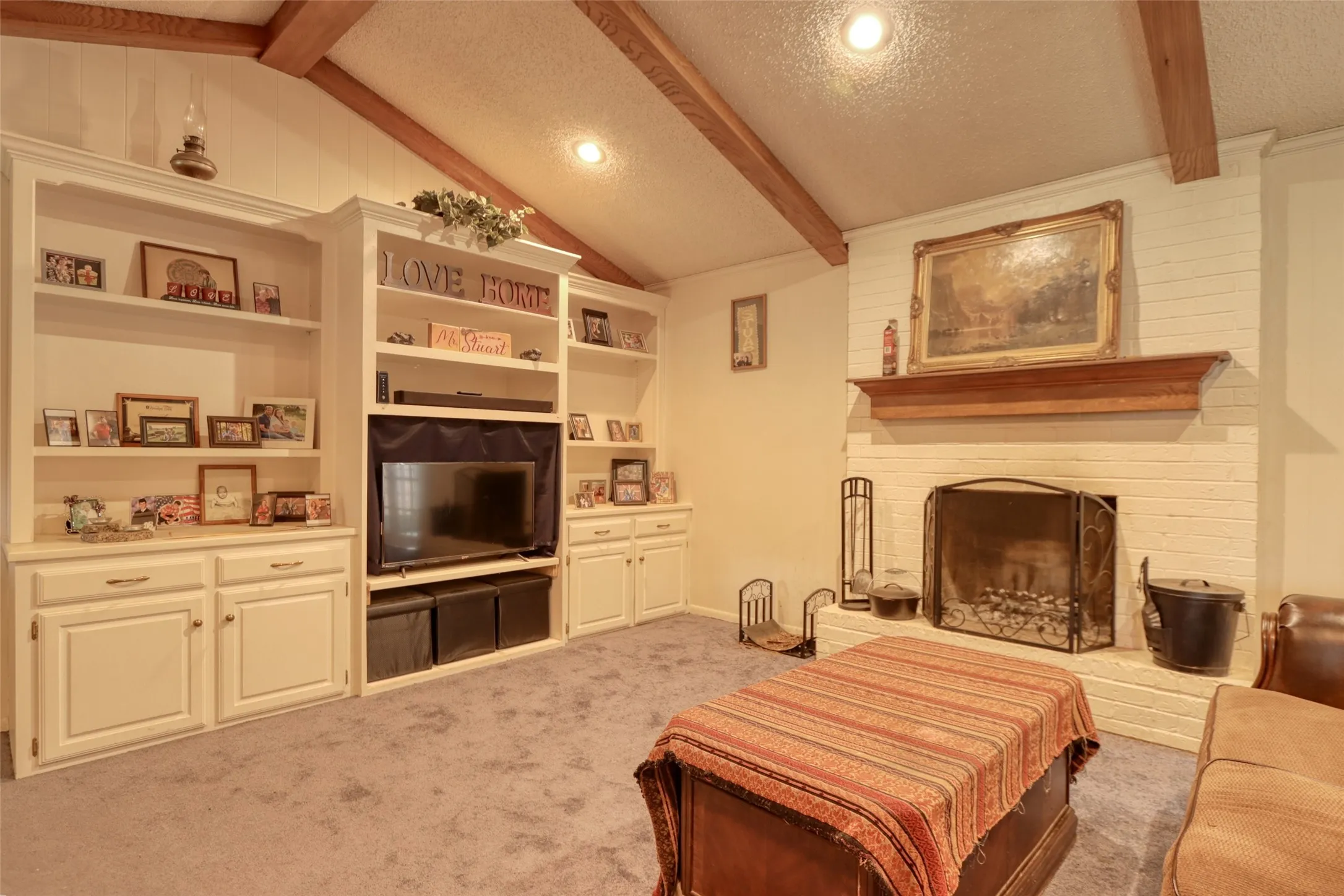 Single Family Residence For Sale in Limestone County , 710 S Main Street, Tehuacana, Texas 76686, 3 Bedrooms, 2 Bathrooms, 2 Garage spaces, 3,182 Sqft, built in 1982, Price $355,000, mls#21303552, Real Estate Agent in Tehuacana, Homes For Sale in Limestone county, Homes For Sale in Tehuacana, Realtor in Tehuacana Texas, Real Estate Brokerage Independent Realty Texas, Luminita Cordes Realtor