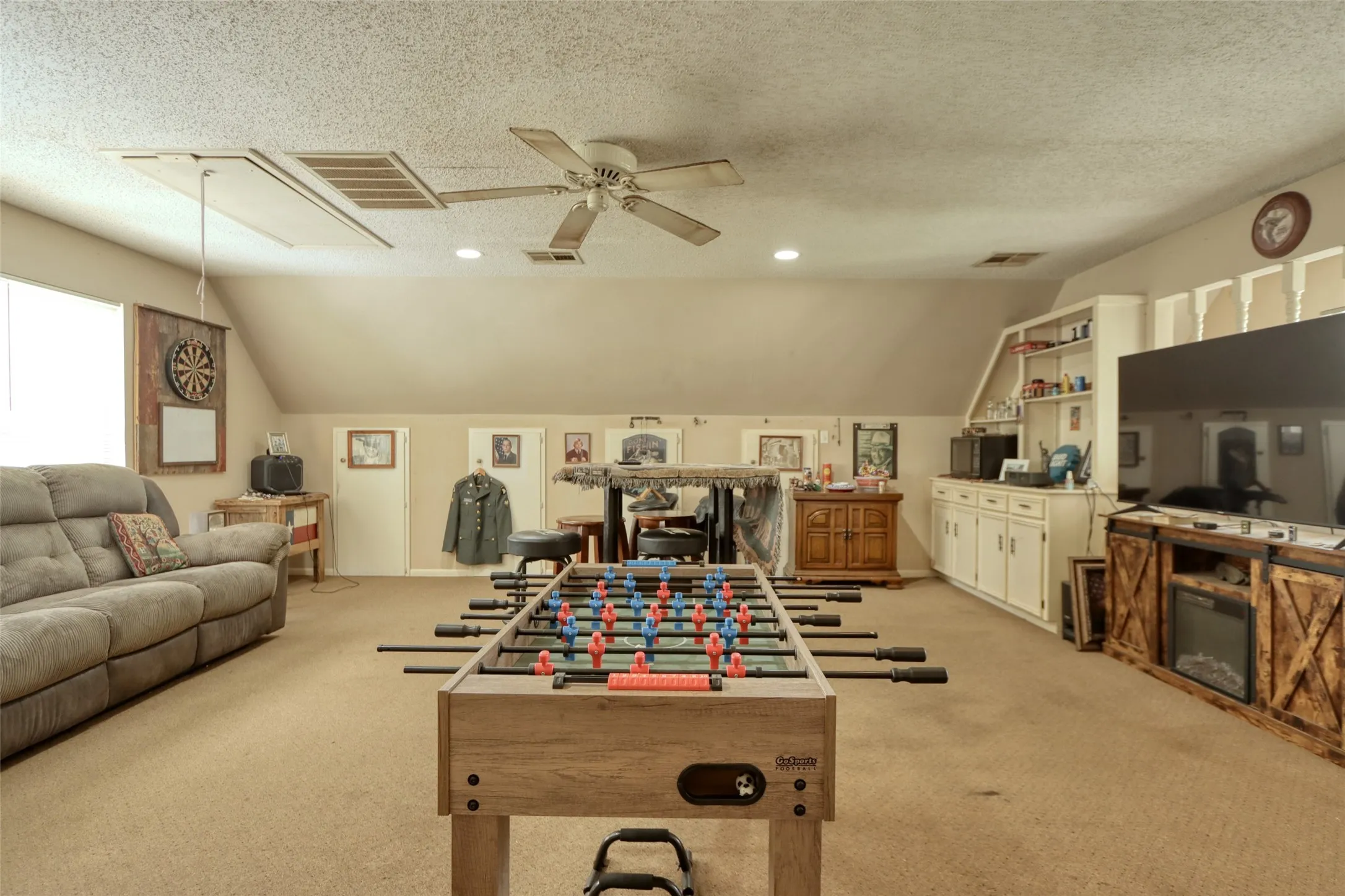 Single Family Residence For Sale in Limestone County , 710 S Main Street, Tehuacana, Texas 76686, 3 Bedrooms, 2 Bathrooms, 2 Garage spaces, 3,182 Sqft, built in 1982, Price $355,000, mls#21303552, Real Estate Agent in Tehuacana, Homes For Sale in Limestone county, Homes For Sale in Tehuacana, Realtor in Tehuacana Texas, Real Estate Brokerage Independent Realty Texas, Luminita Cordes Realtor