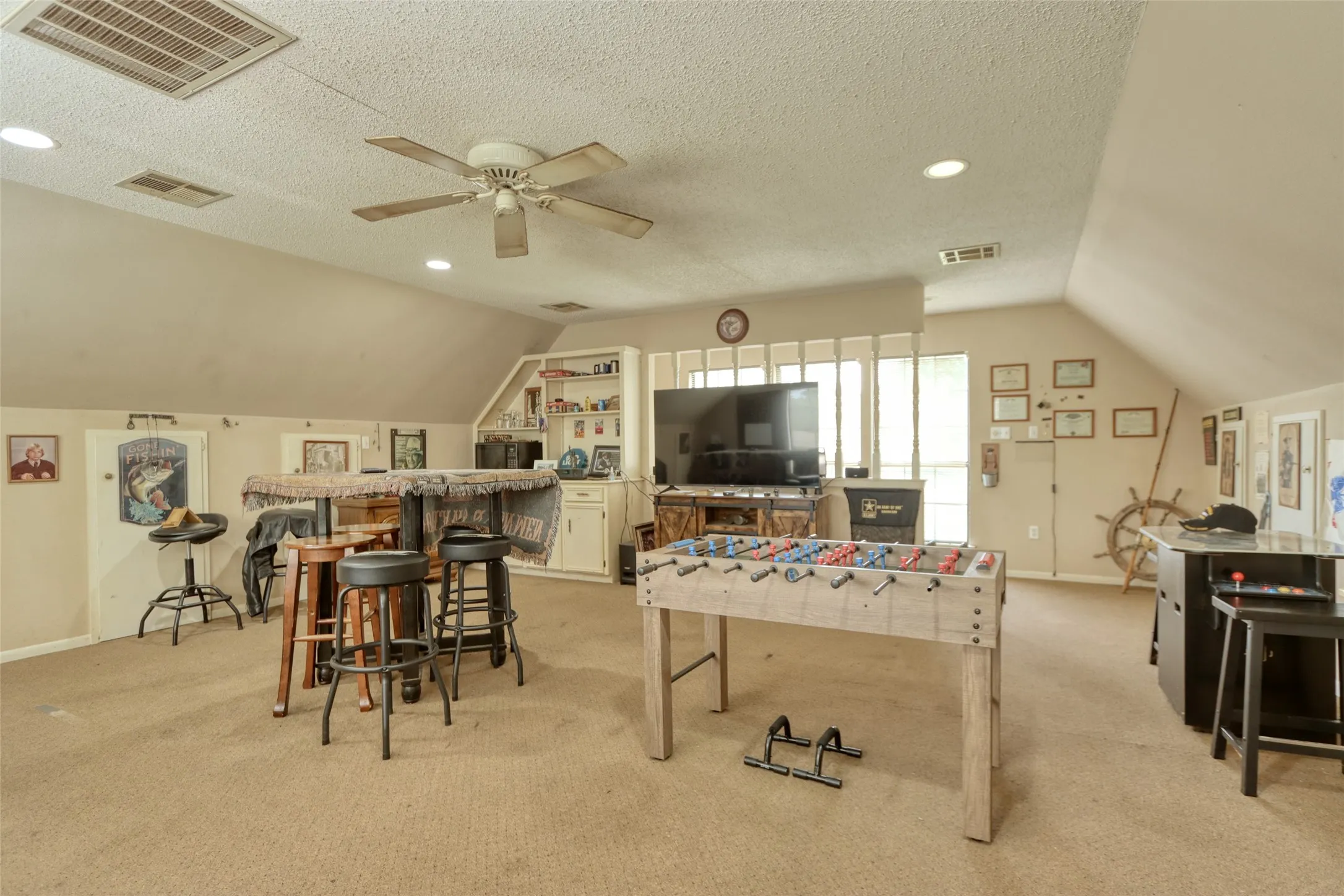 Single Family Residence For Sale in Limestone County , 710 S Main Street, Tehuacana, Texas 76686, 3 Bedrooms, 2 Bathrooms, 2 Garage spaces, 3,182 Sqft, built in 1982, Price $355,000, mls#21303552, Real Estate Agent in Tehuacana, Homes For Sale in Limestone county, Homes For Sale in Tehuacana, Realtor in Tehuacana Texas, Real Estate Brokerage Independent Realty Texas, Luminita Cordes Realtor