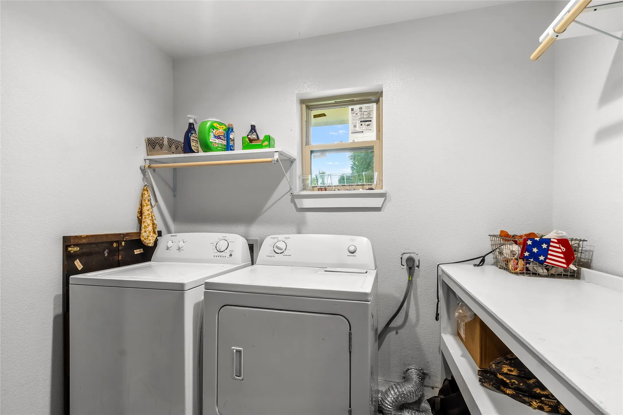 Single Family Residence For Sale in Freestone County , 250 Williford Street, Fairfield, Texas 75840, 3 Bedroom, 2 Bathroom, Garage spaces, 2,816 Sqft, built in 1971, mls#21303560, Real Estate Agent in Fairfield, Homes For Sale in Freestone county, Homes For Sale in Fairfield, Realtor in Fairfield Texas, Real Estate Brokerage Independent Realty Texas, Luminita Cordes Realtor