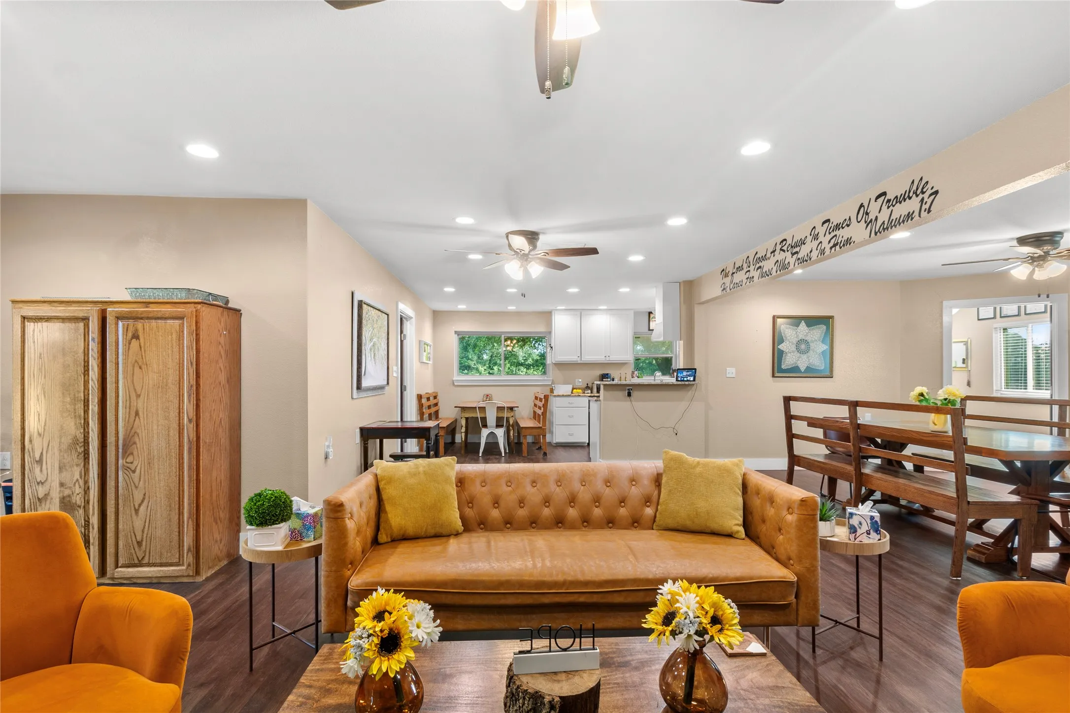 Single Family Residence For Sale in Freestone County , 250 Williford Street, Fairfield, Texas 75840, 3 Bedroom, 2 Bathroom, Garage spaces, 2,816 Sqft, built in 1971, mls#21303560, Real Estate Agent in Fairfield, Homes For Sale in Freestone county, Homes For Sale in Fairfield, Realtor in Fairfield Texas, Real Estate Brokerage Independent Realty Texas, Luminita Cordes Realtor