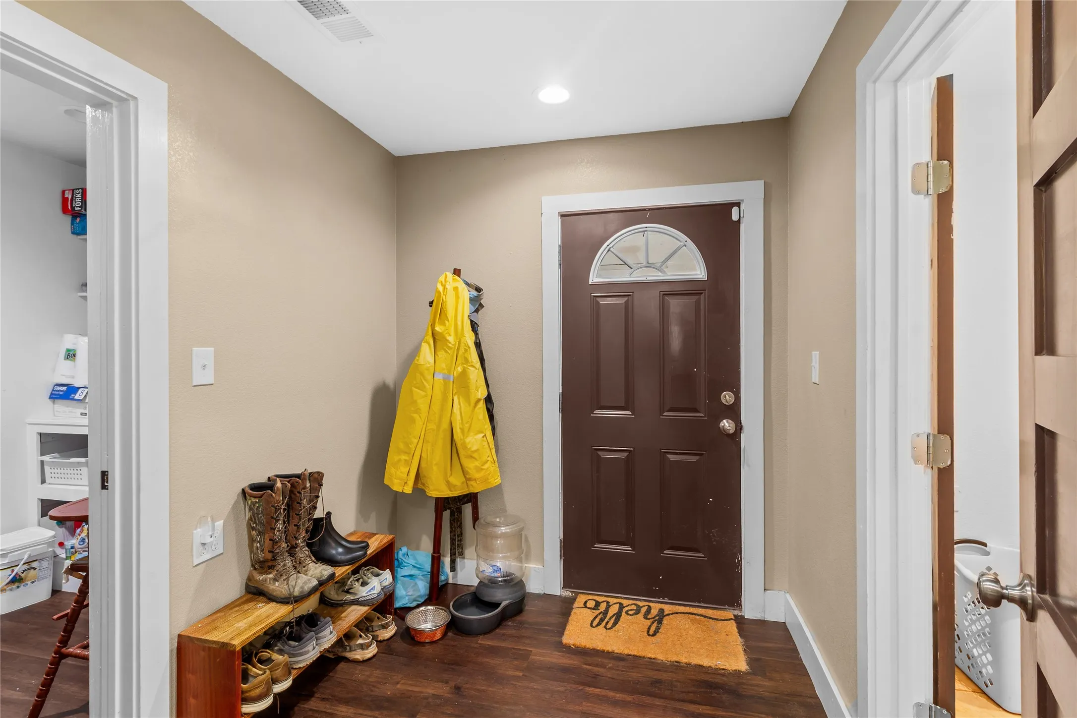 Single Family Residence For Sale in Freestone County , 250 Williford Street, Fairfield, Texas 75840, 3 Bedroom, 2 Bathroom, Garage spaces, 2,816 Sqft, built in 1971, mls#21303560, Real Estate Agent in Fairfield, Homes For Sale in Freestone county, Homes For Sale in Fairfield, Realtor in Fairfield Texas, Real Estate Brokerage Independent Realty Texas, Luminita Cordes Realtor